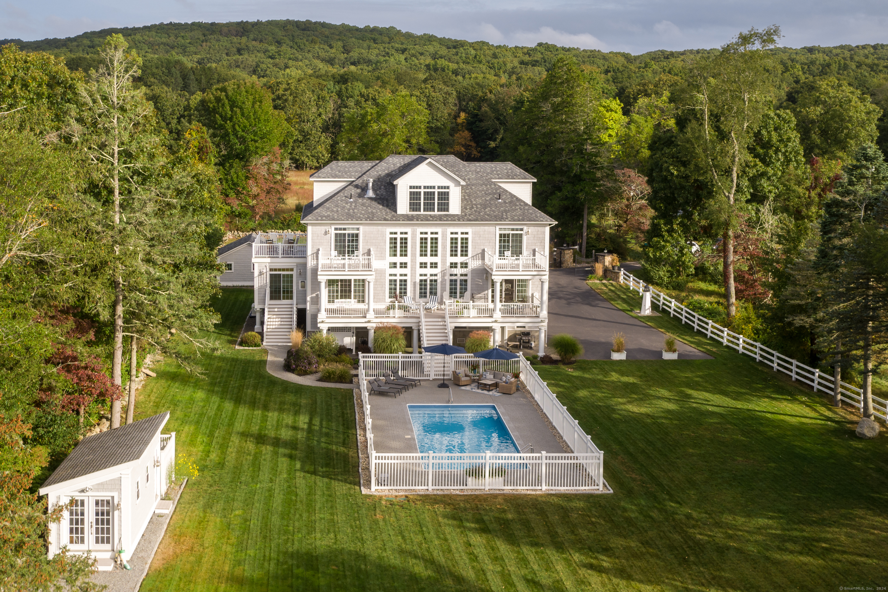 23 Massapeag Point Road