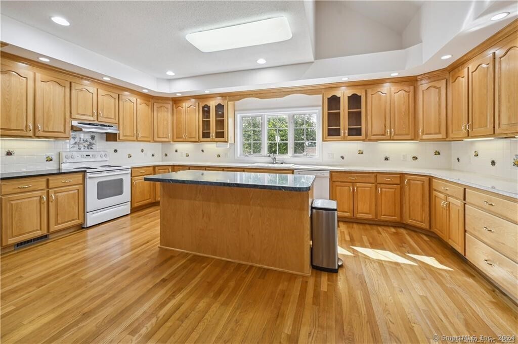 104 Meadow Ridge Drive