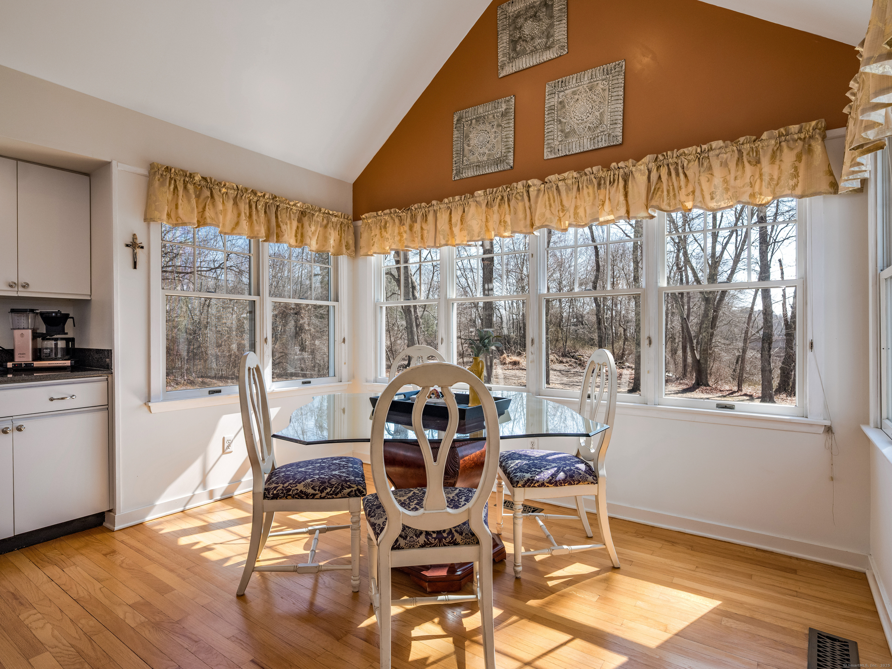 14 Riverbend Road