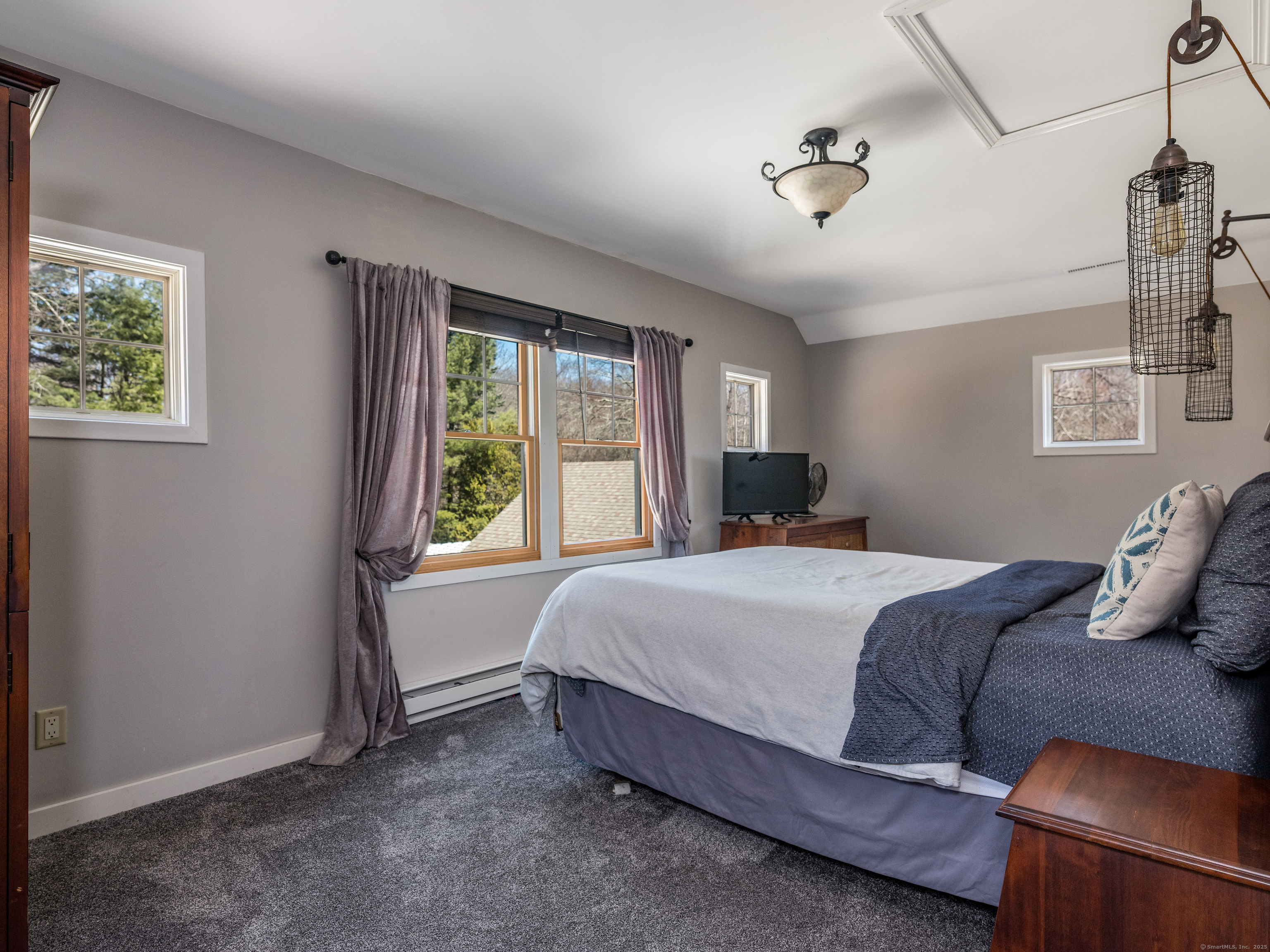 14 Riverbend Road