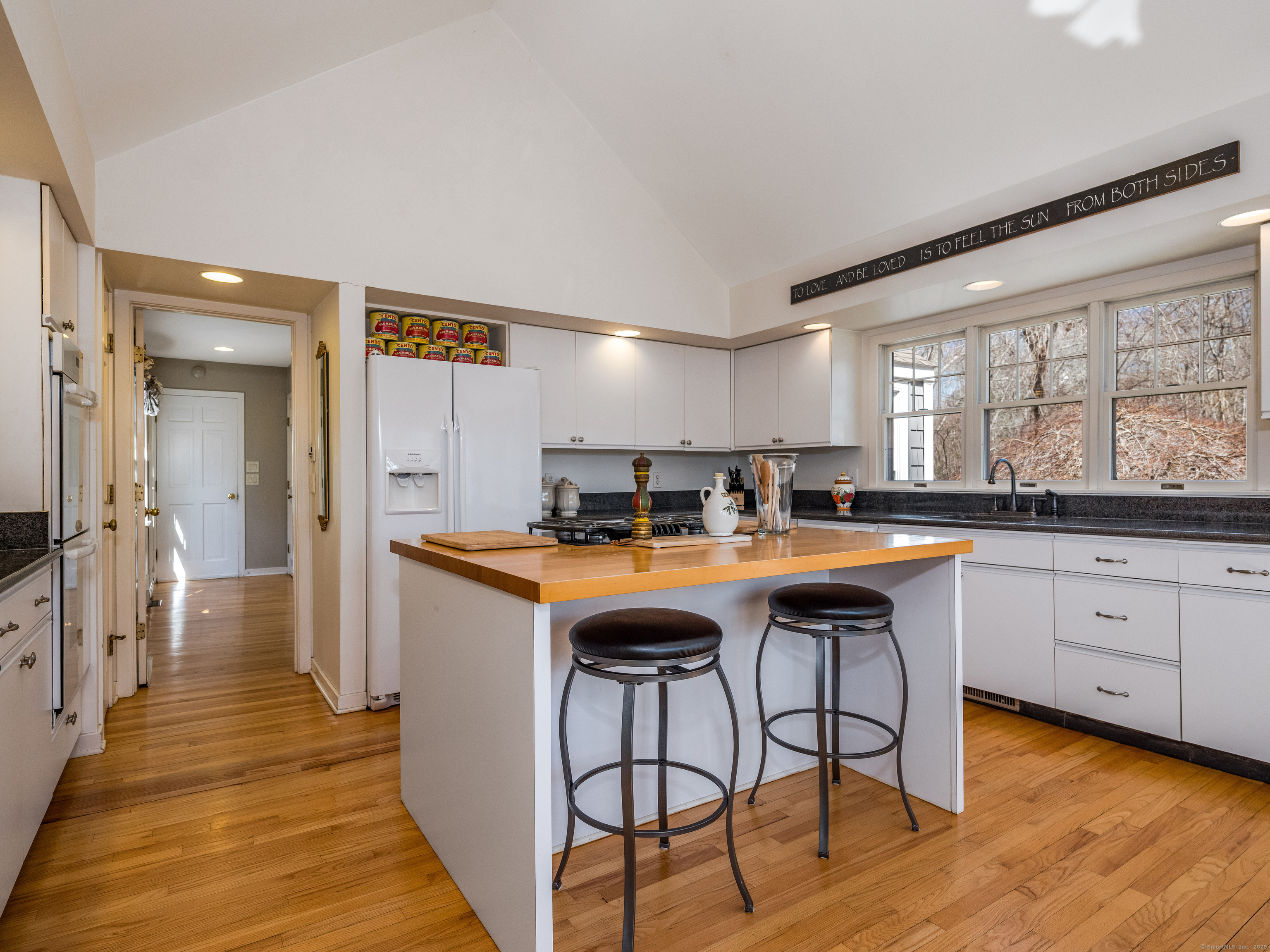 14 Riverbend Road