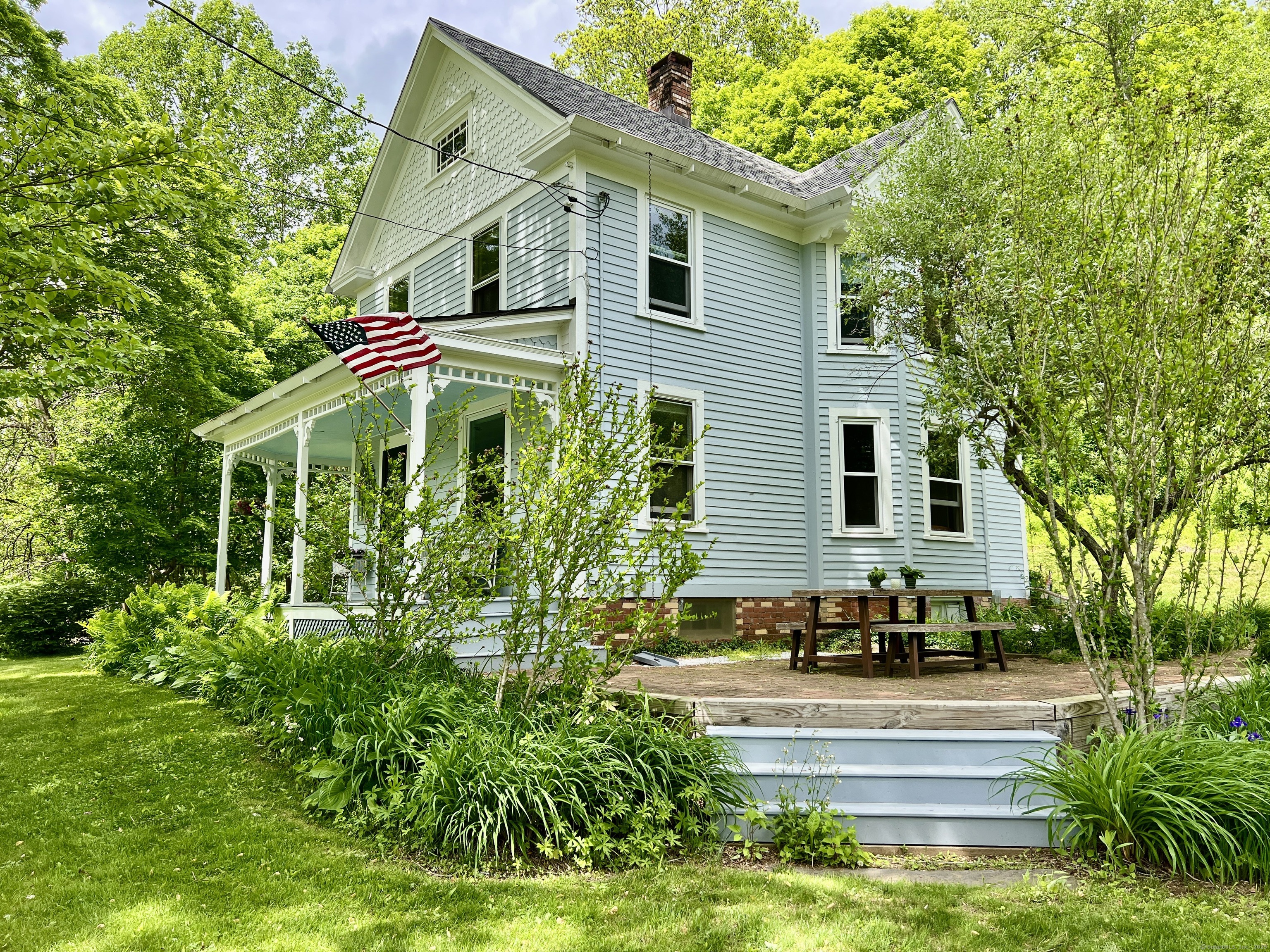 70 River Road