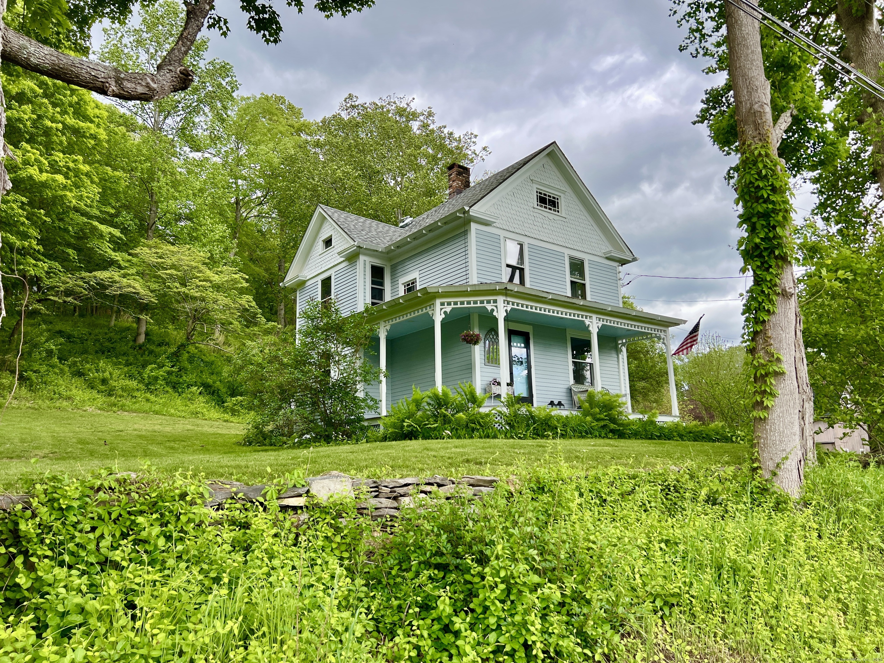 70 River Road