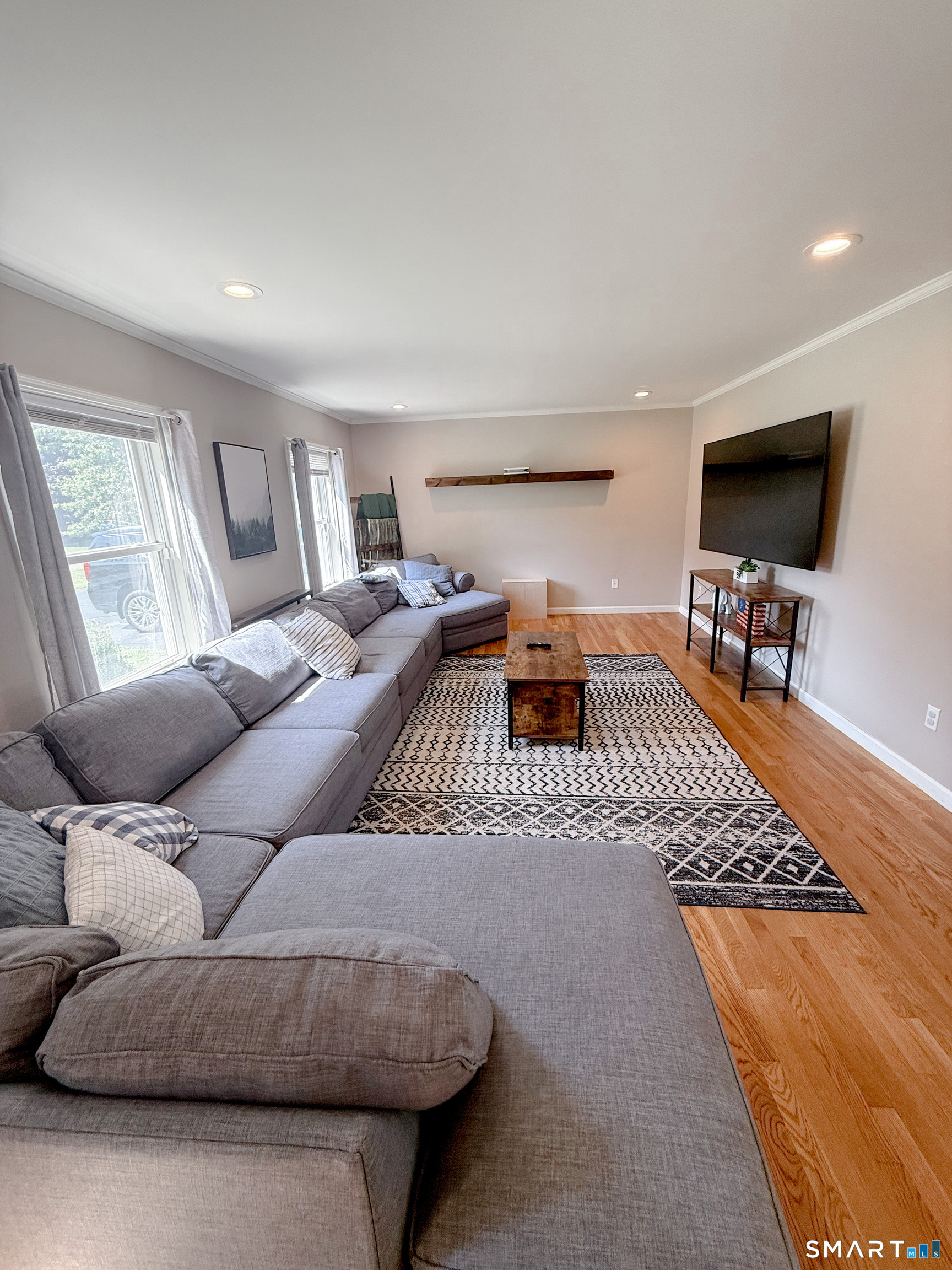 18 Deerfield Drive