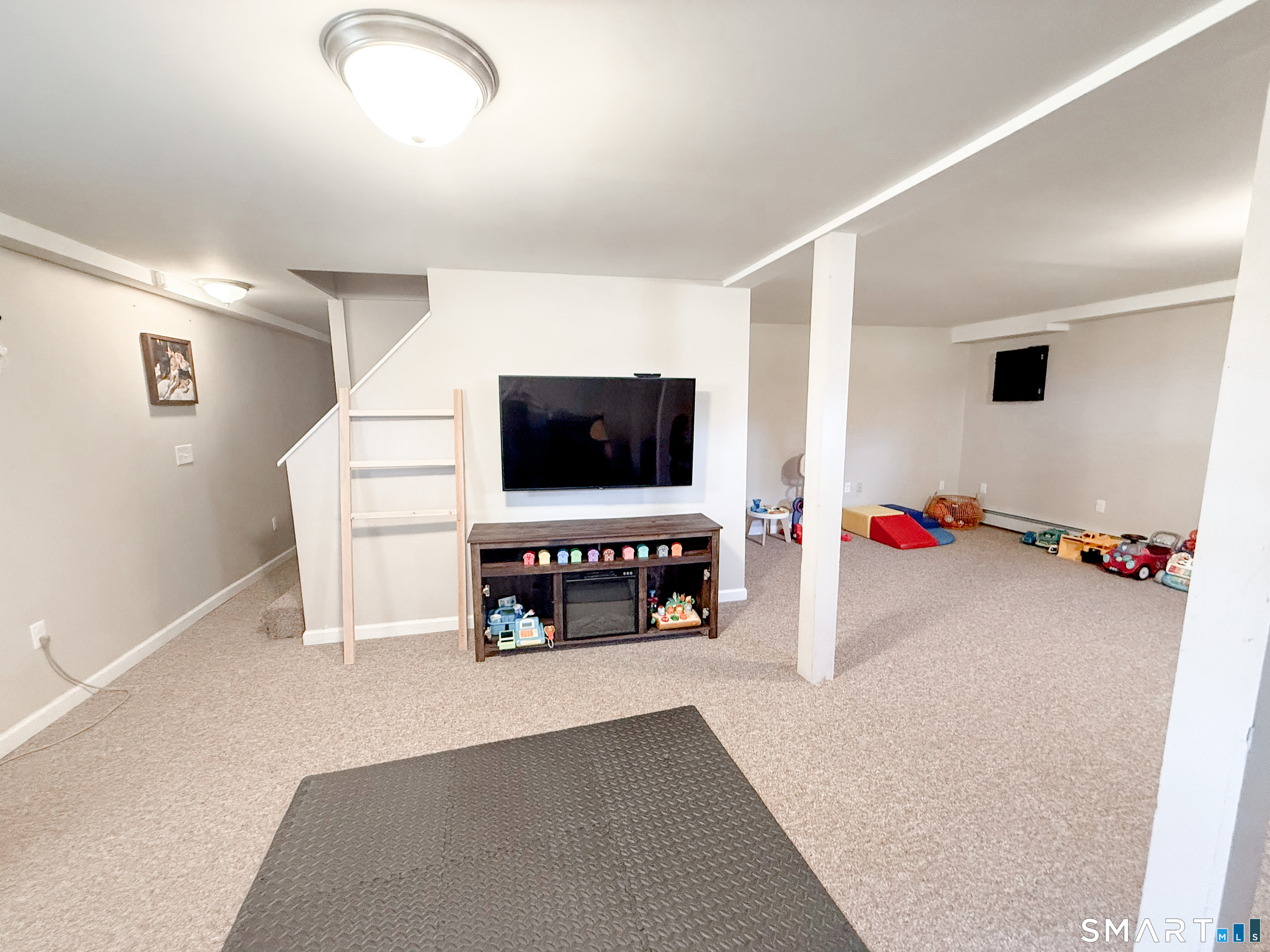 18 Deerfield Drive