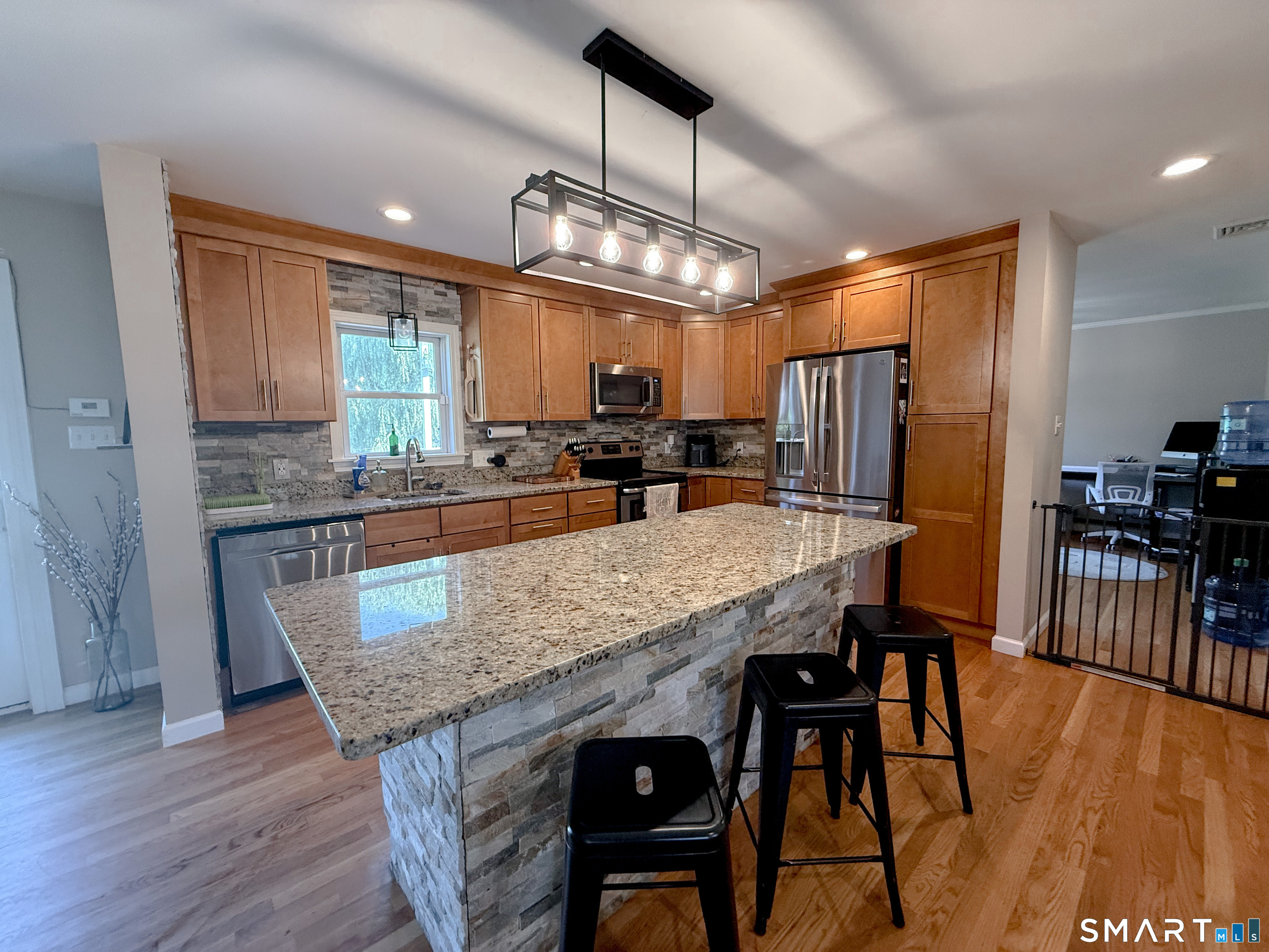 18 Deerfield Drive