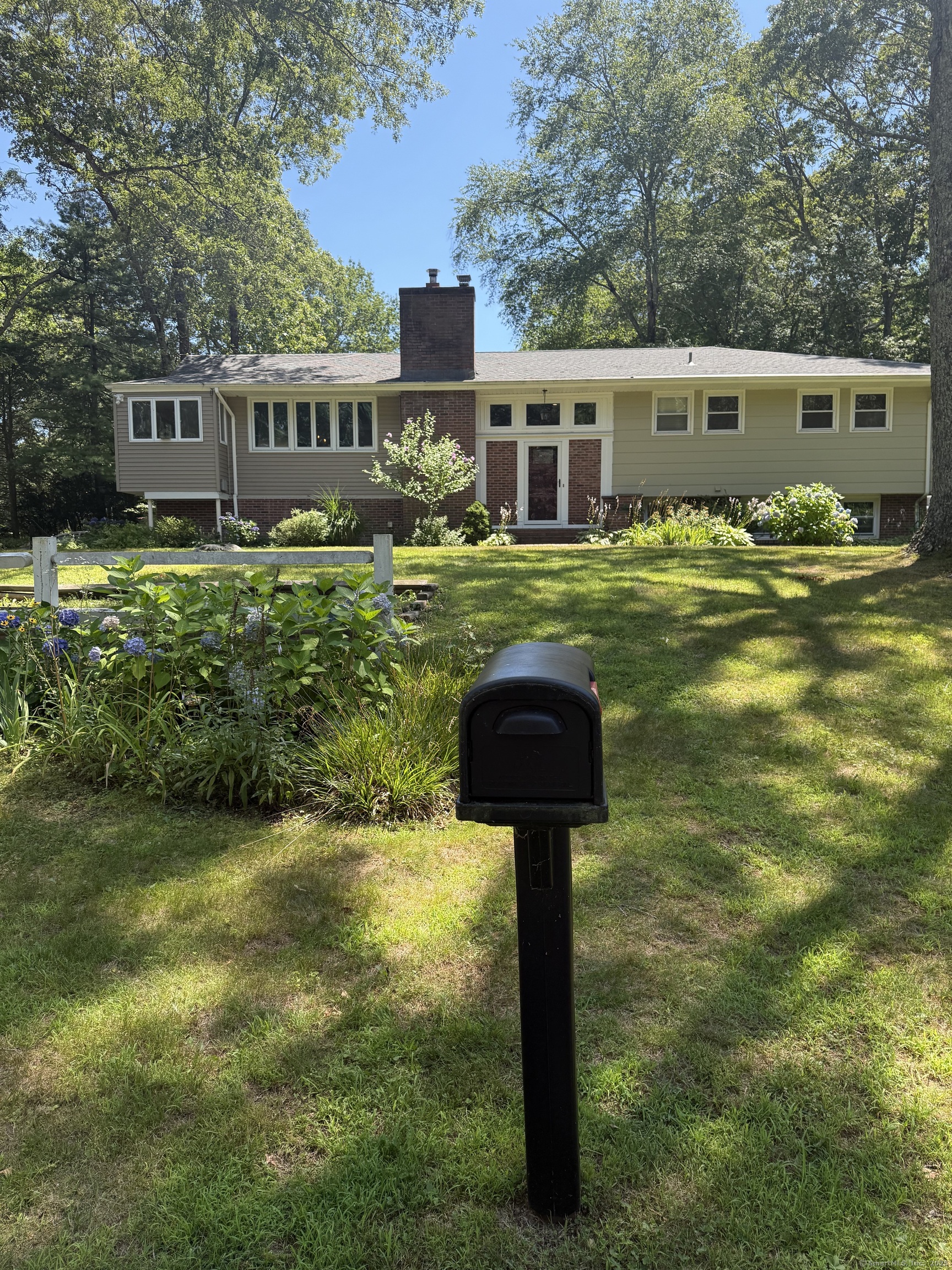 10 South Ledge Rock Road