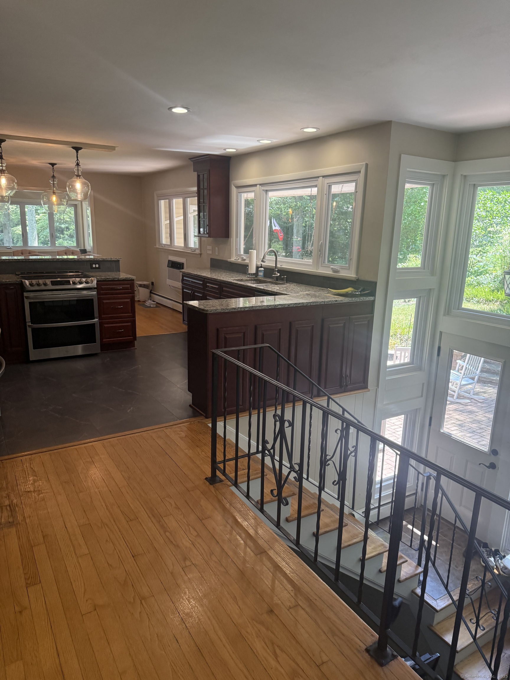 10 South Ledge Rock Road