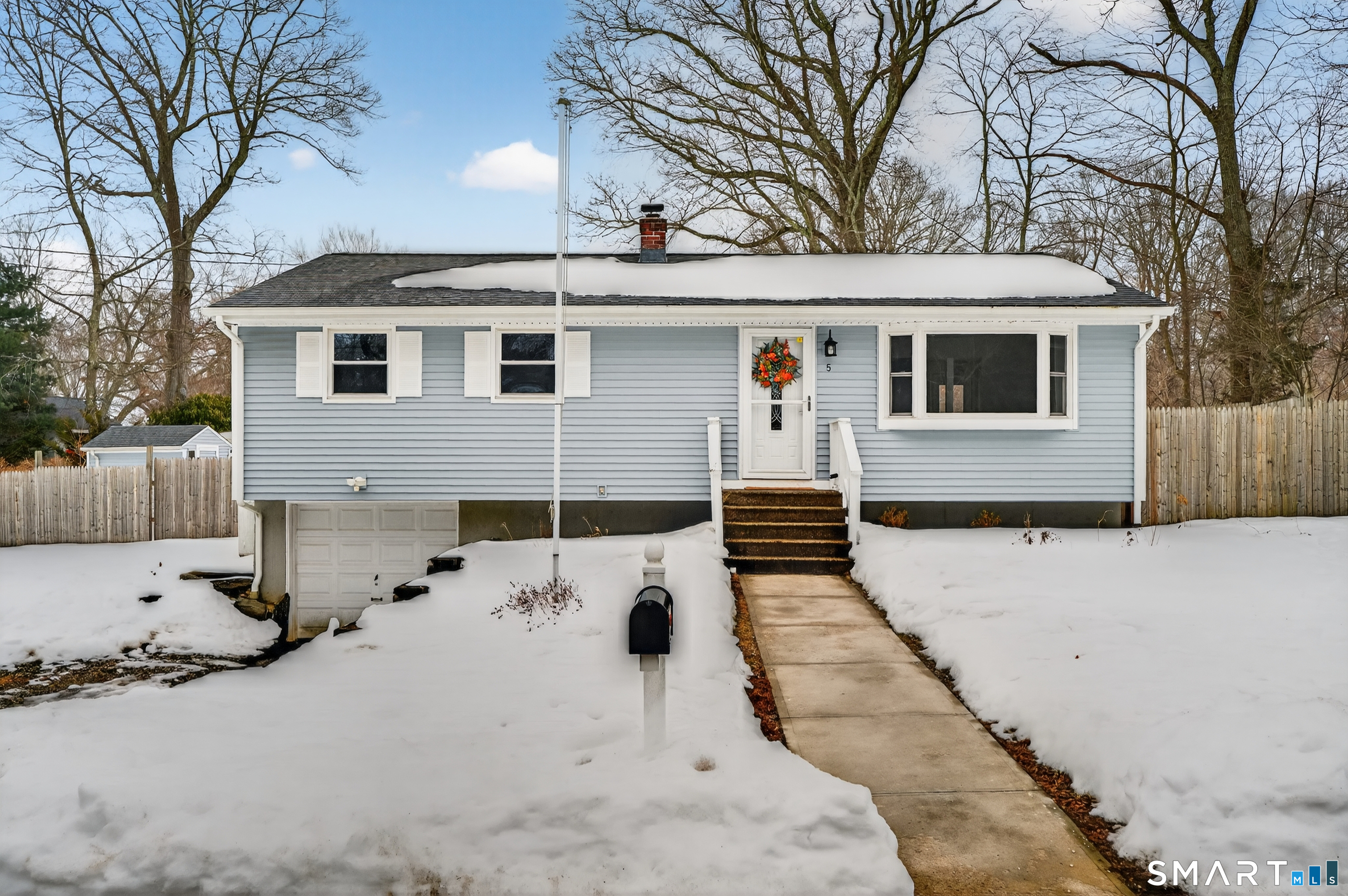 5 Meadow Point Road