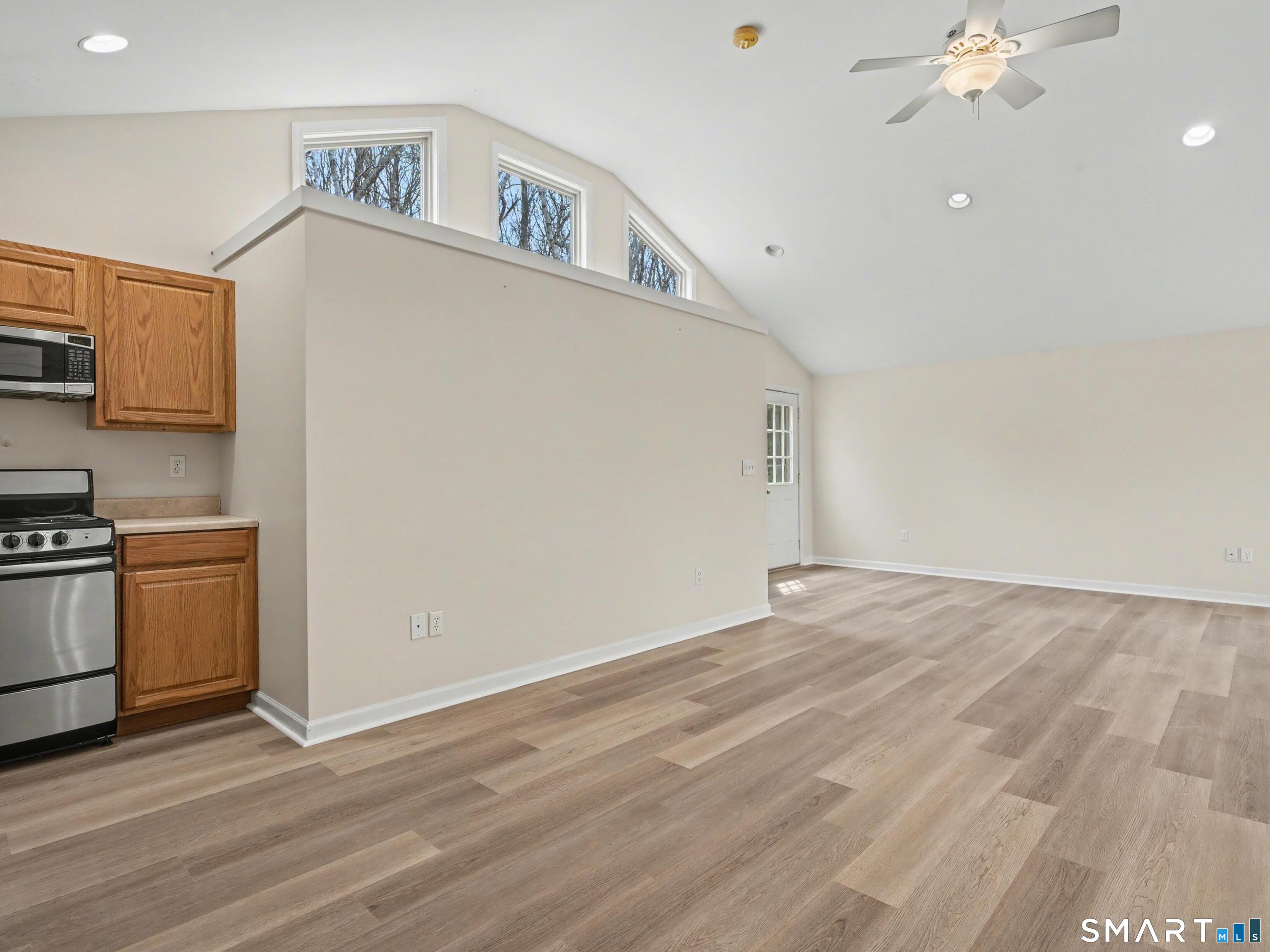 34 Tunxis Trail
