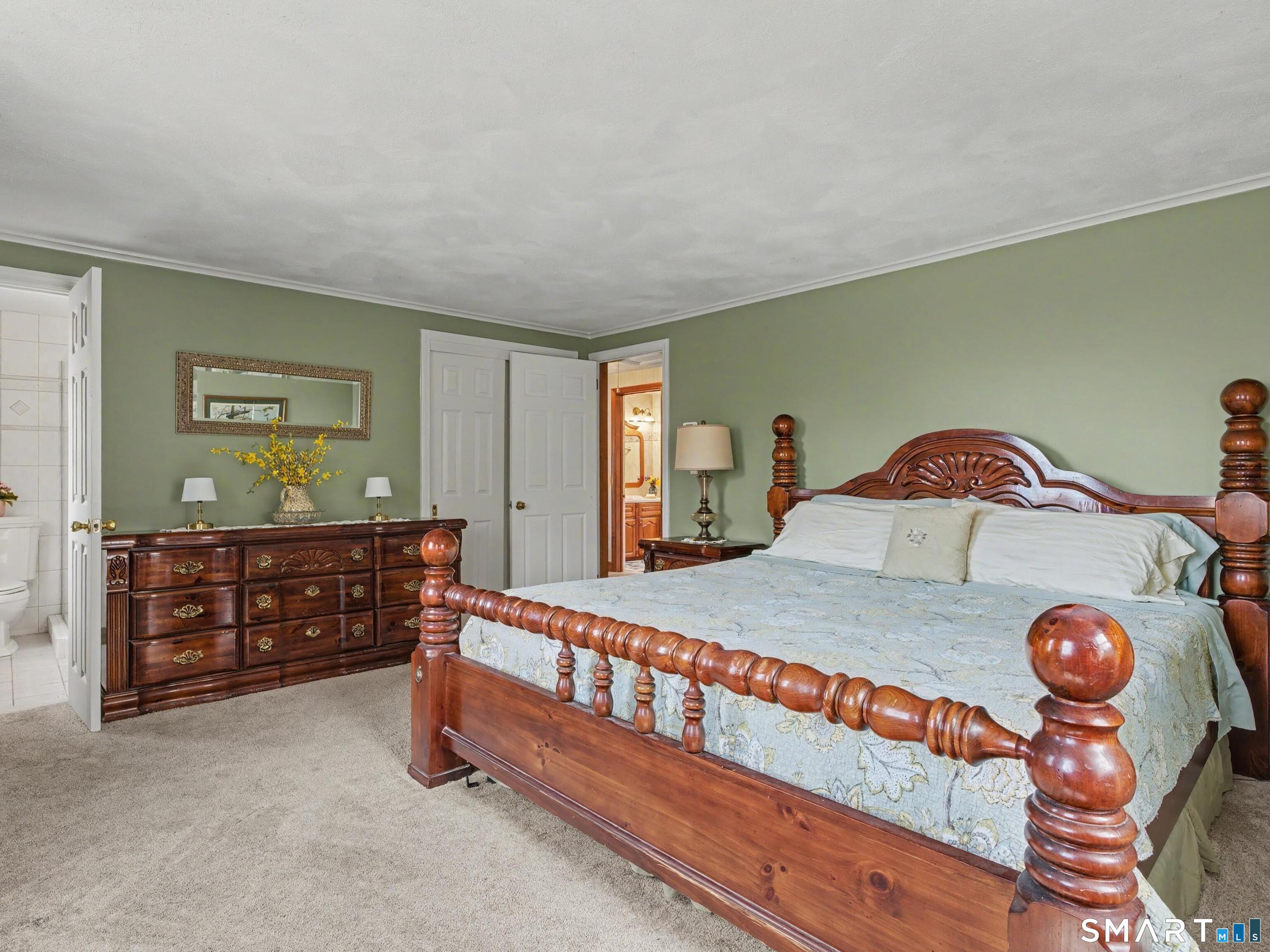 34 Tunxis Trail
