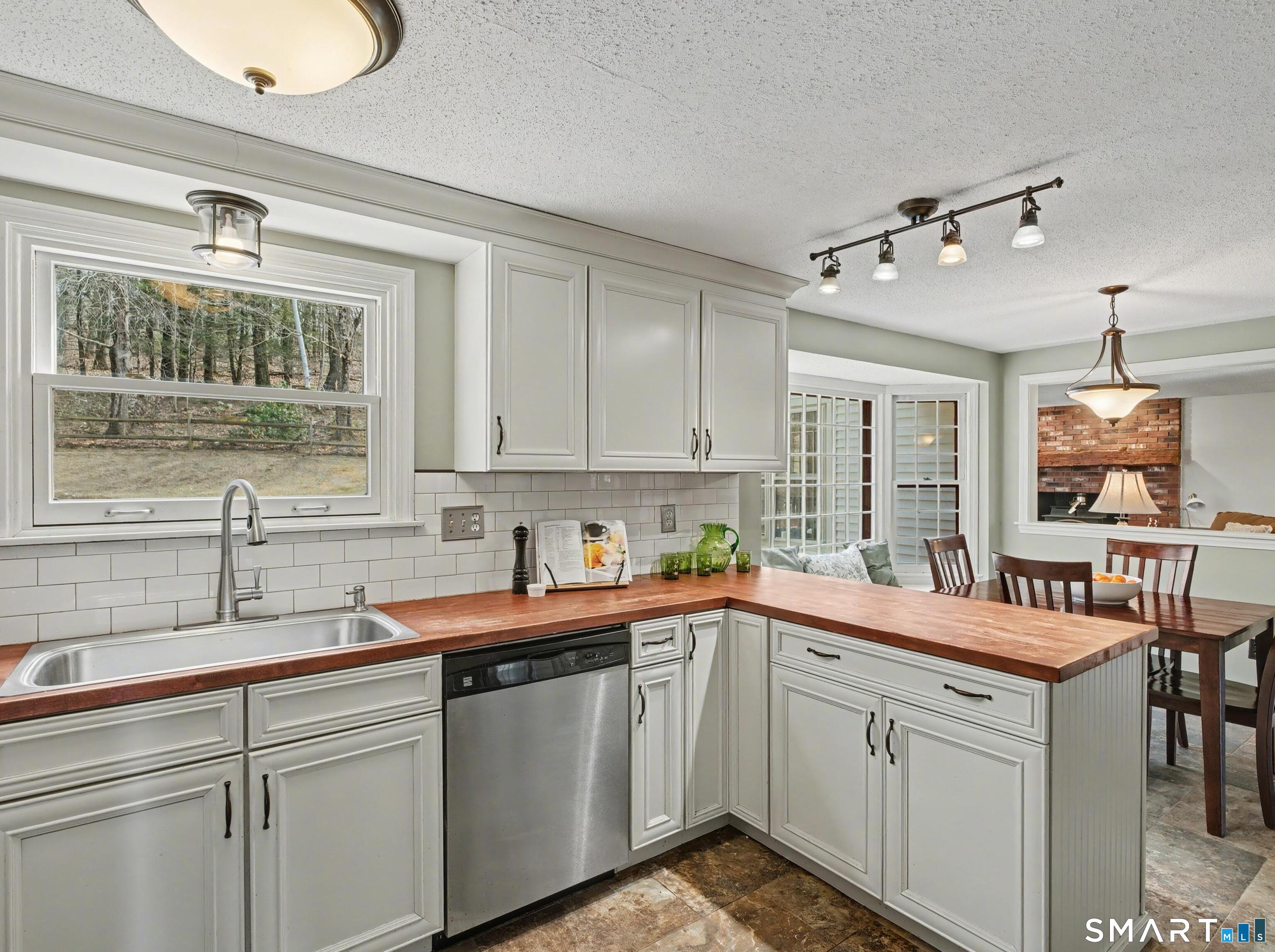 34 Tunxis Trail