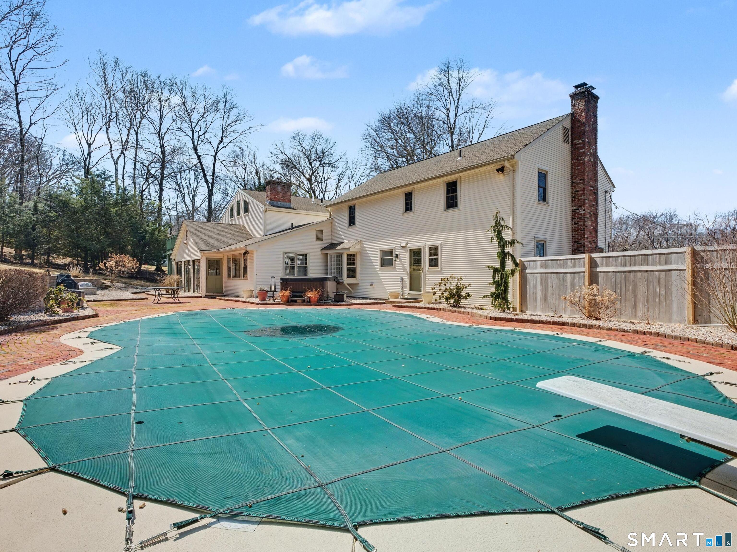 34 Tunxis Trail