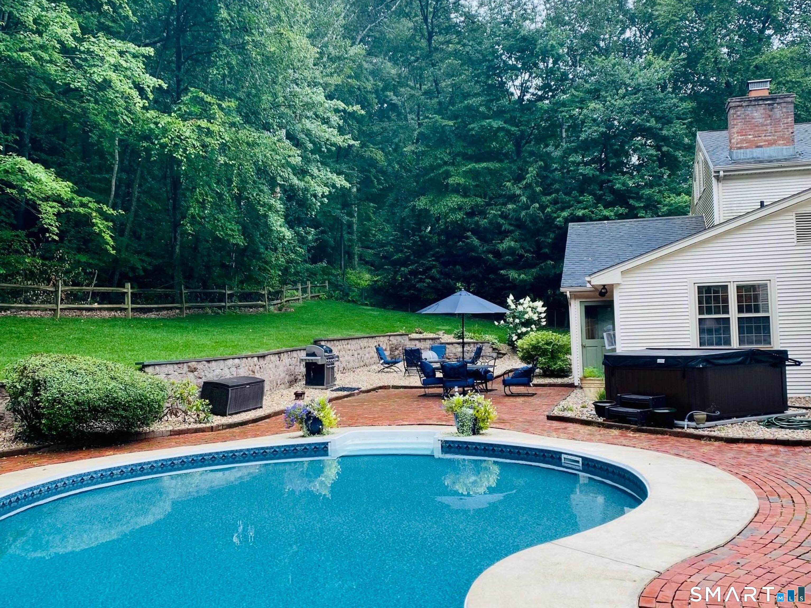 34 Tunxis Trail