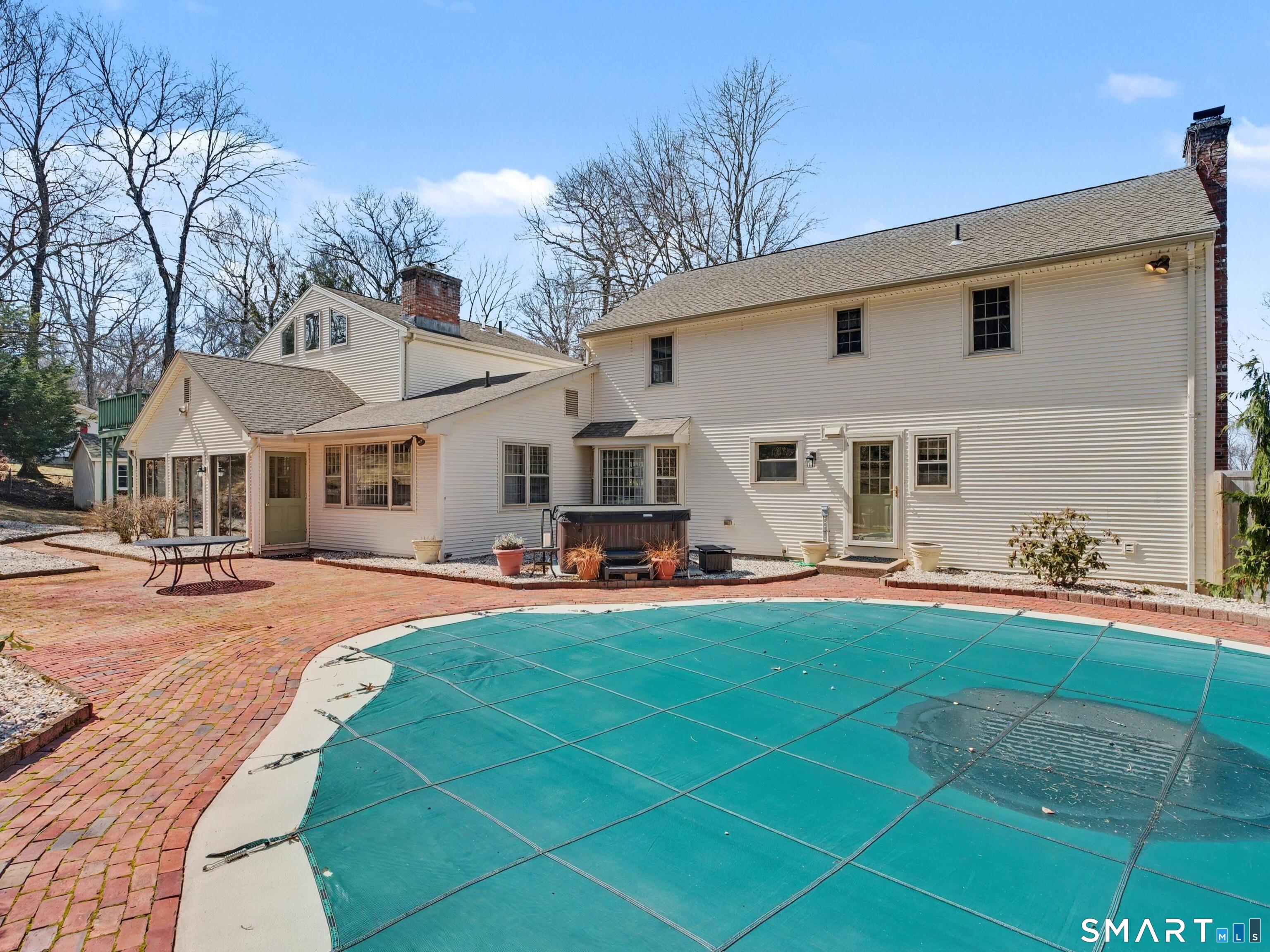 34 Tunxis Trail
