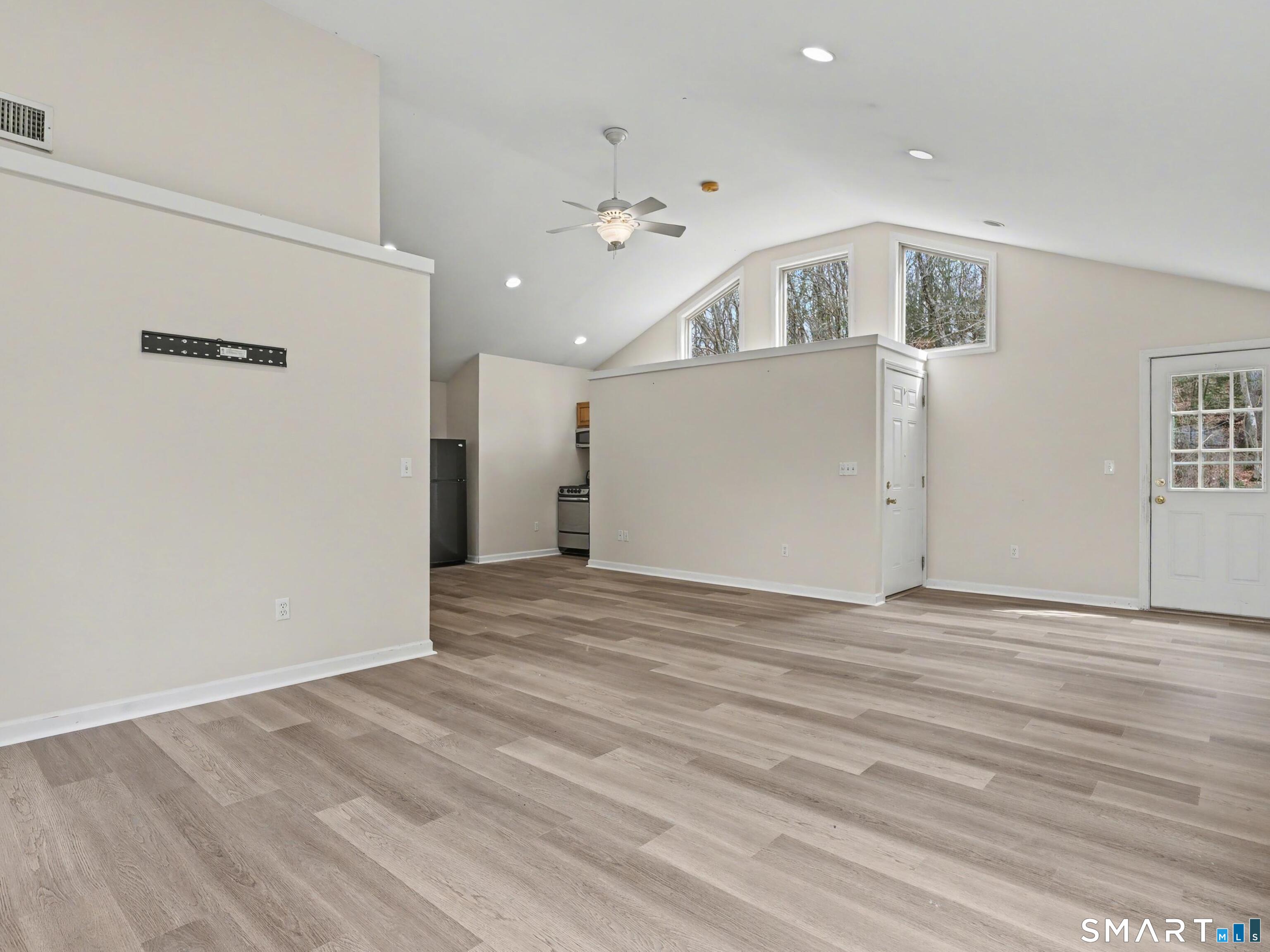 34 Tunxis Trail