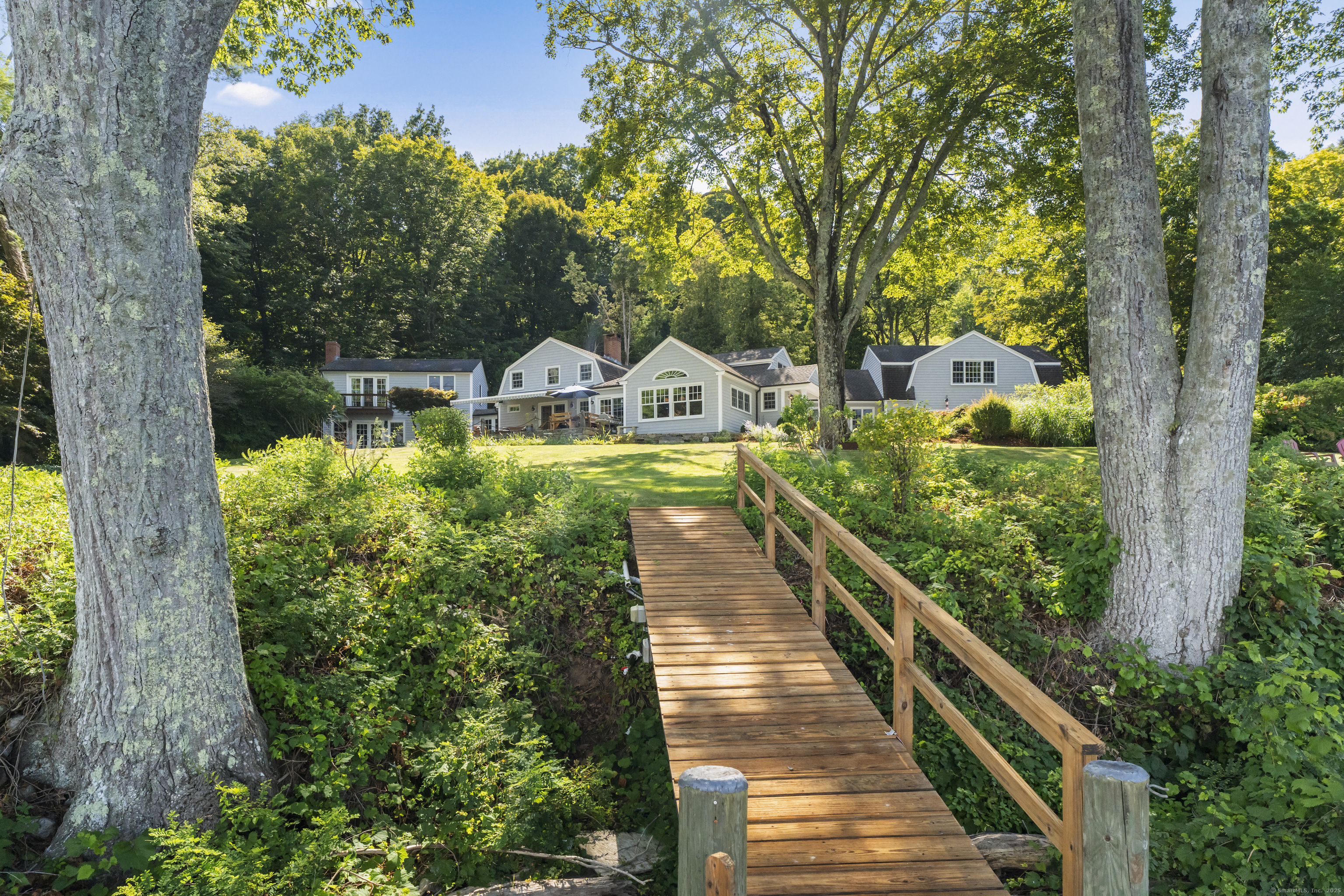 288 Middlesex Avenue