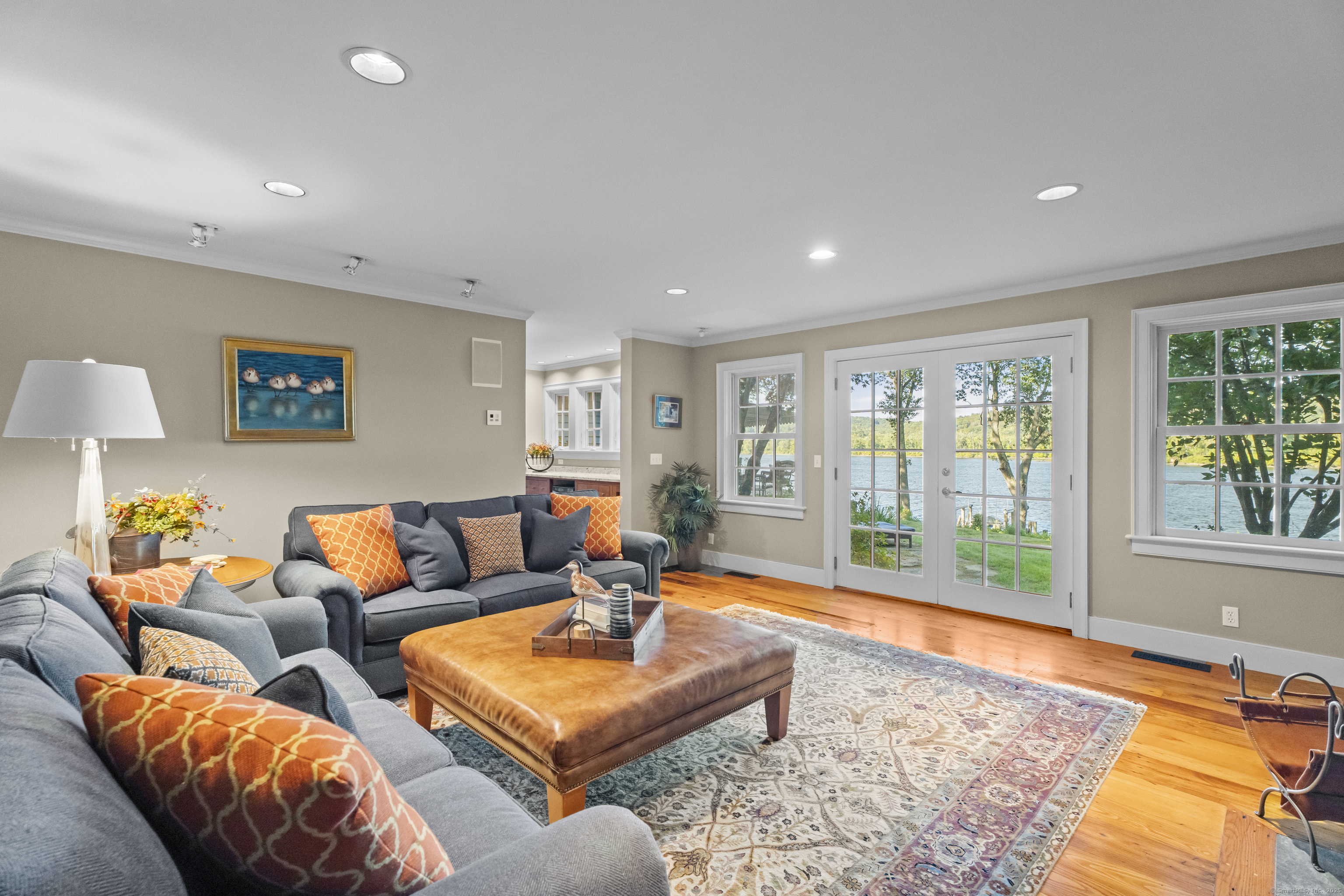 288 Middlesex Avenue