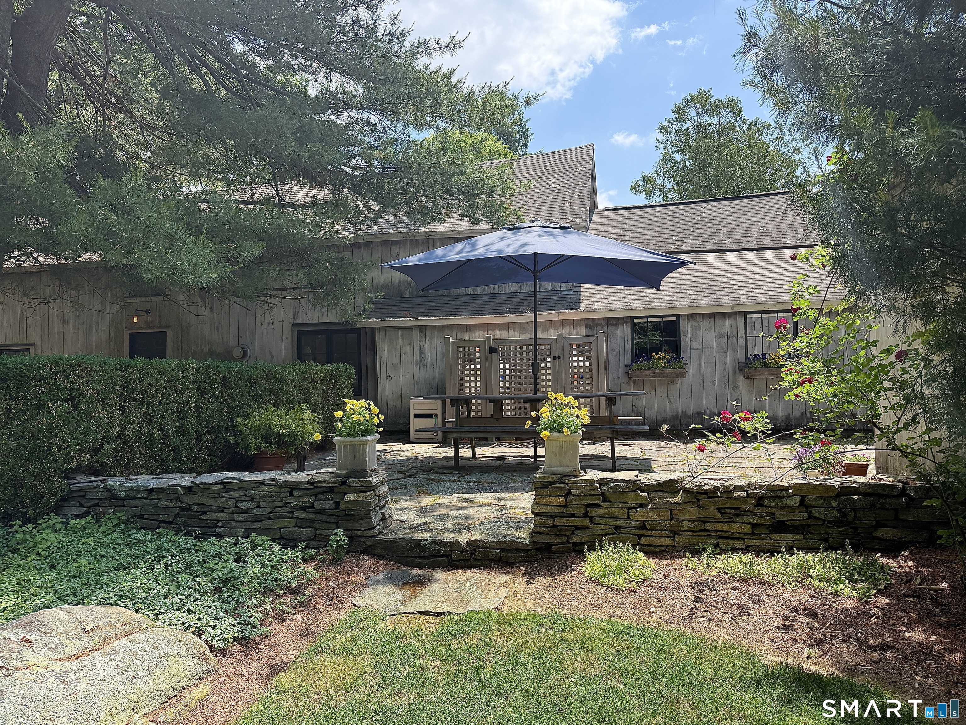 1 Hathaway Road