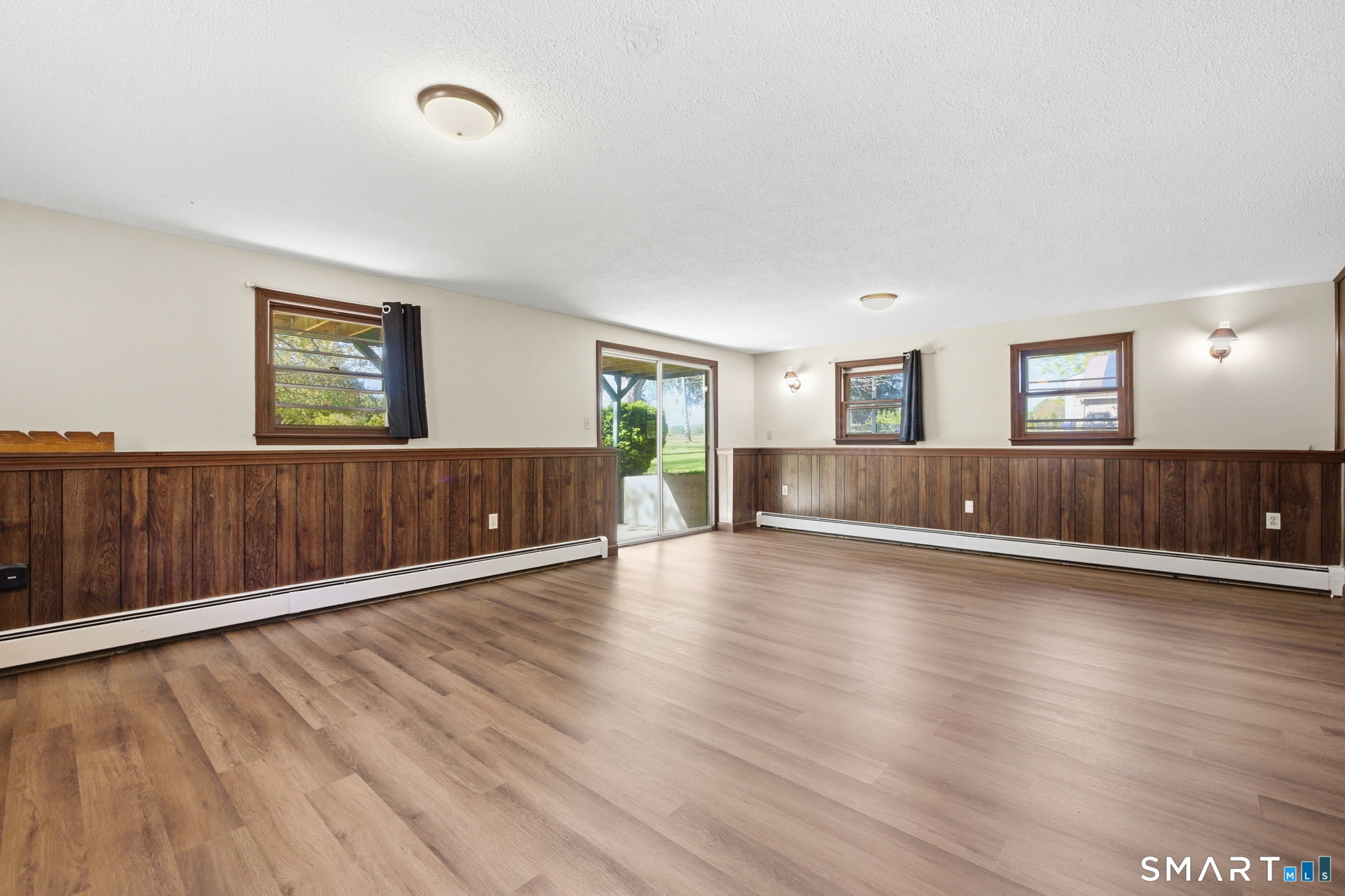 16 Julian Drive