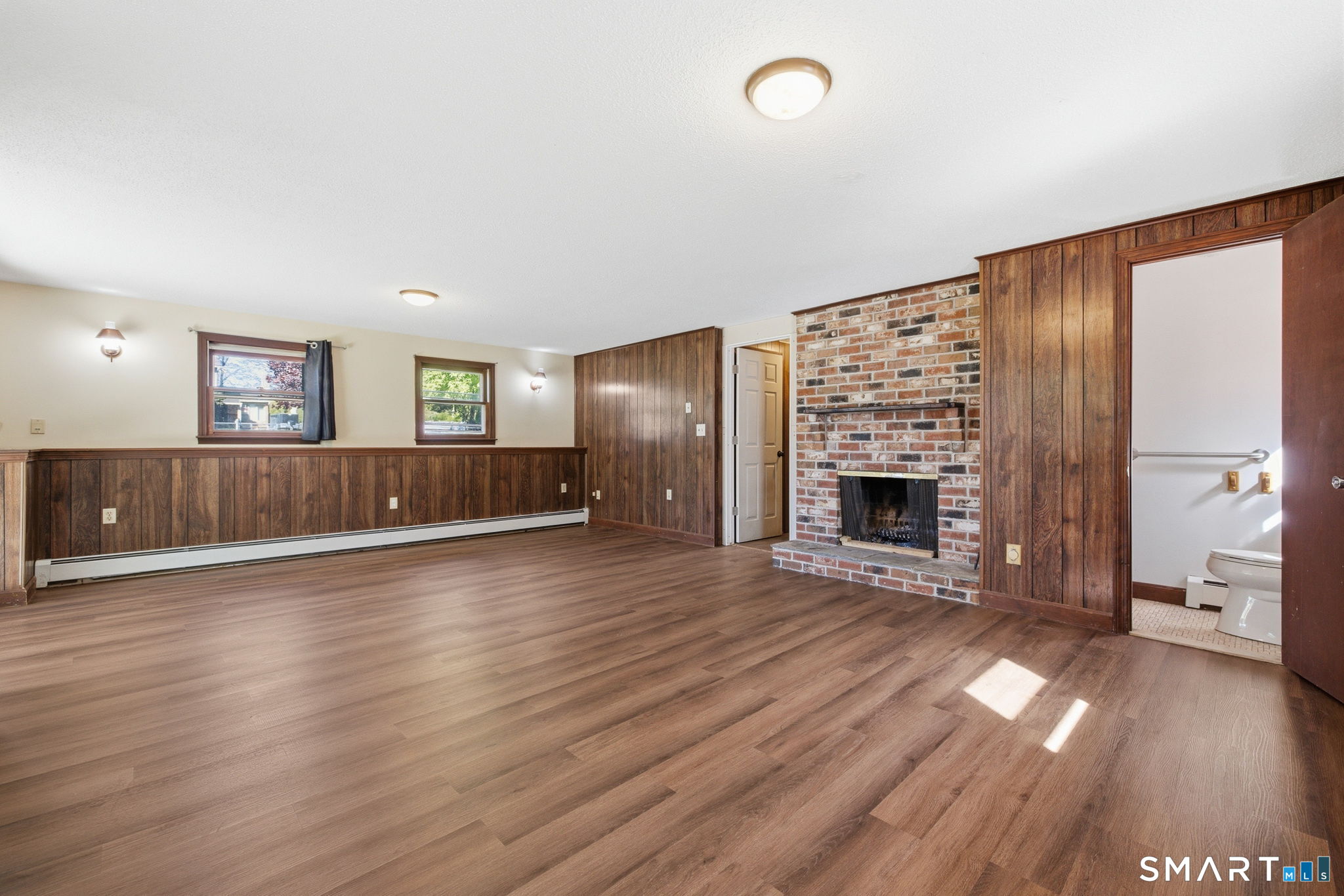 16 Julian Drive