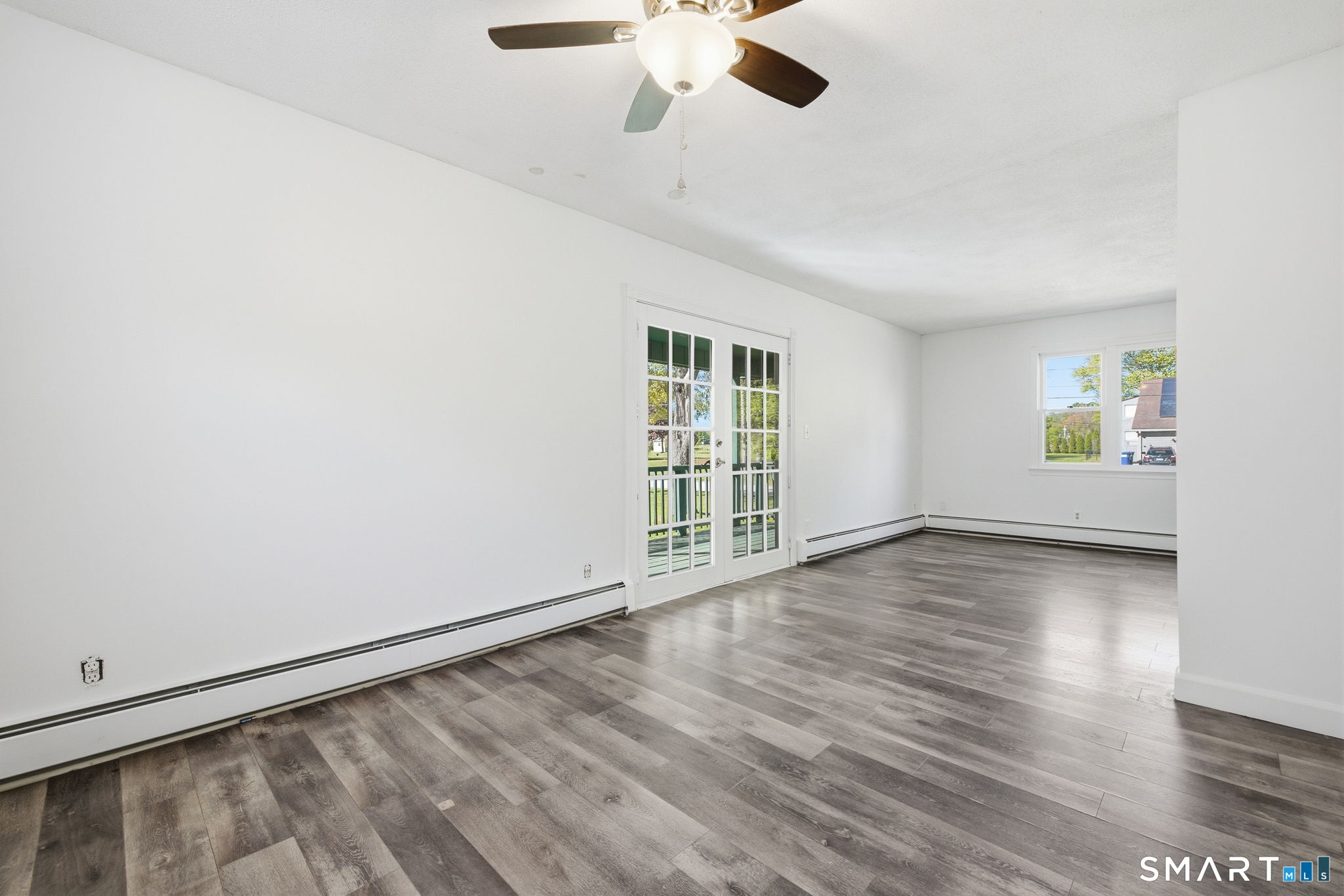 16 Julian Drive