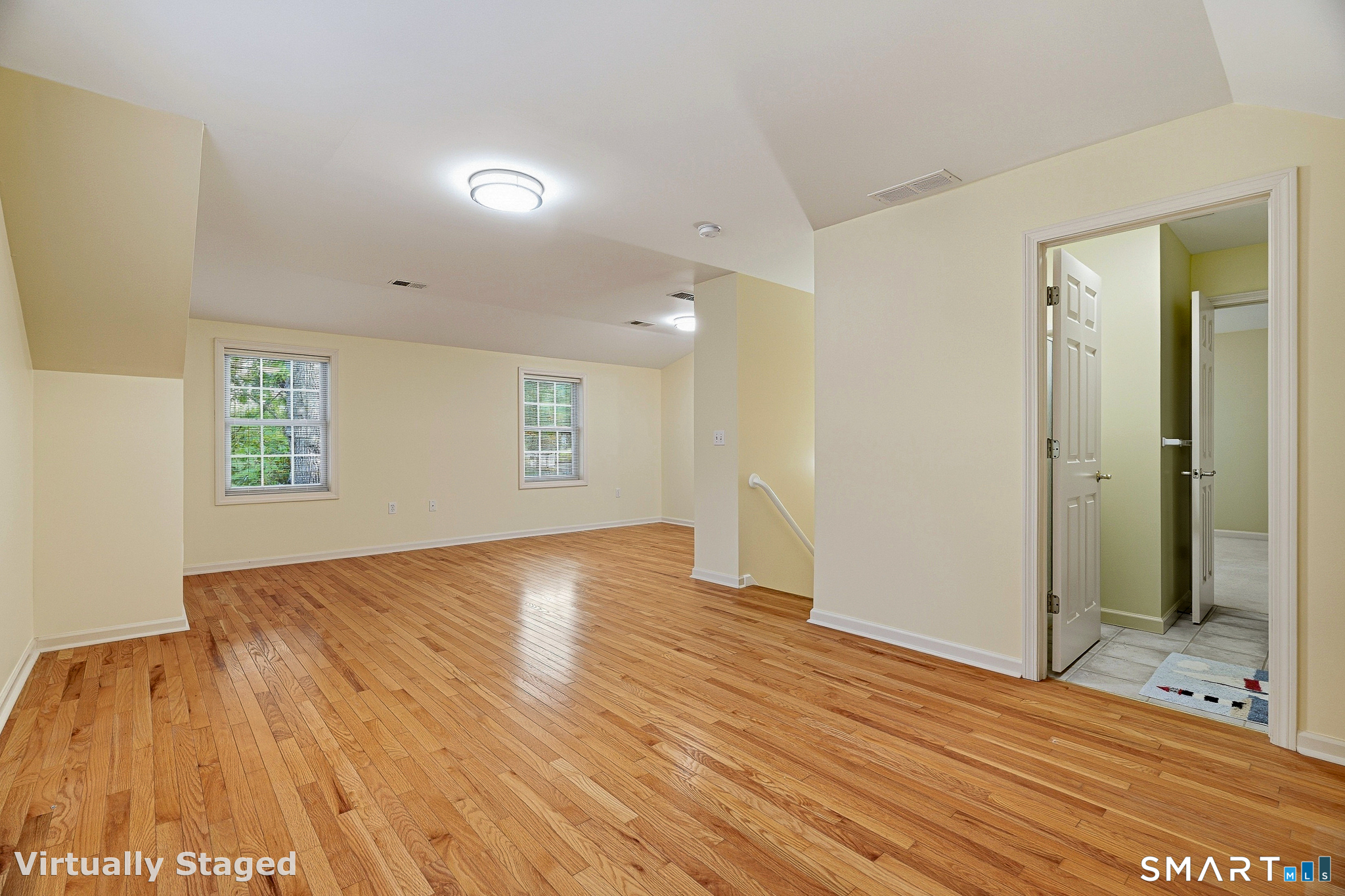 2 Hawthorne Lane Unit: 2