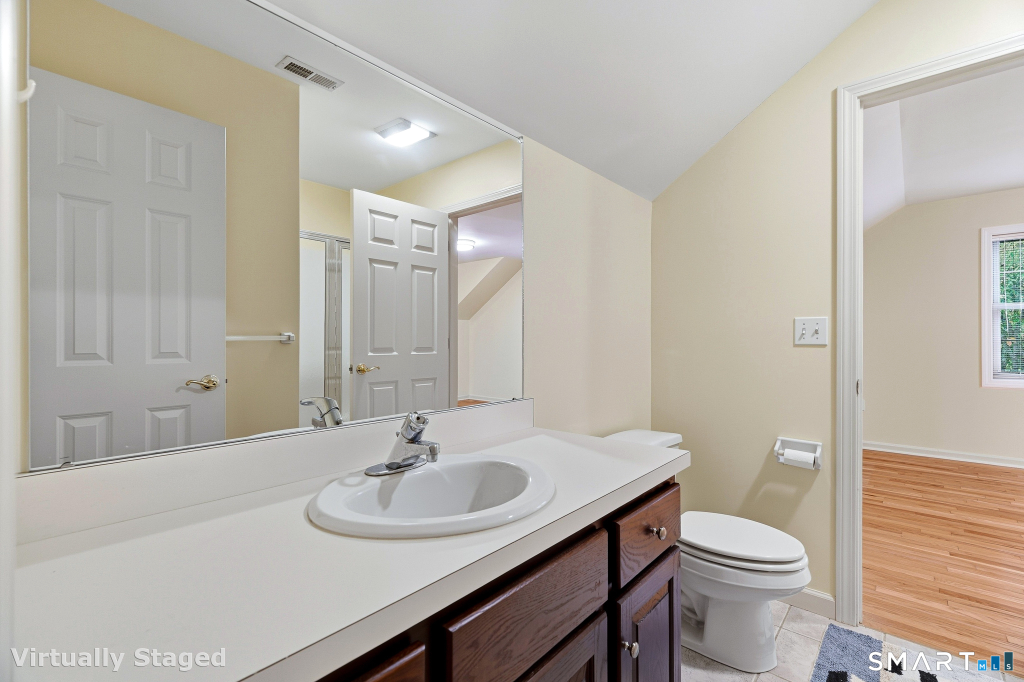 2 Hawthorne Lane Unit: 2