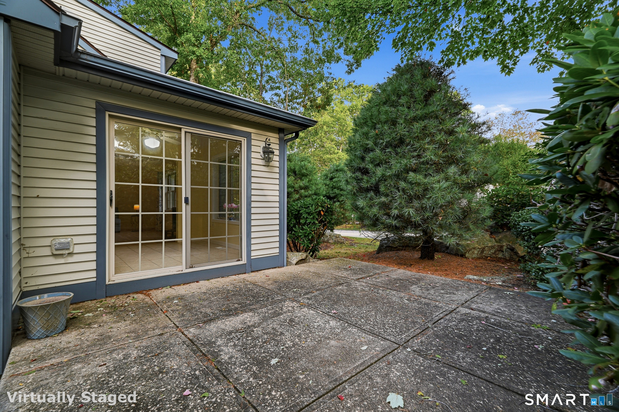 2 Hawthorne Lane Unit: 2
