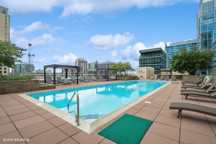 1400 S Michigan Avenue Unit: 1802