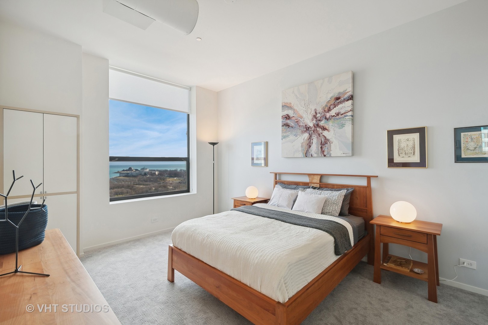 910 S Michigan Avenue Unit: 1204