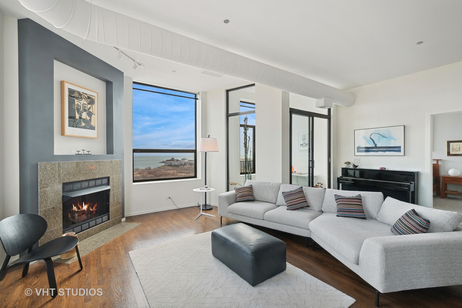 910 S Michigan Avenue Unit: 1204