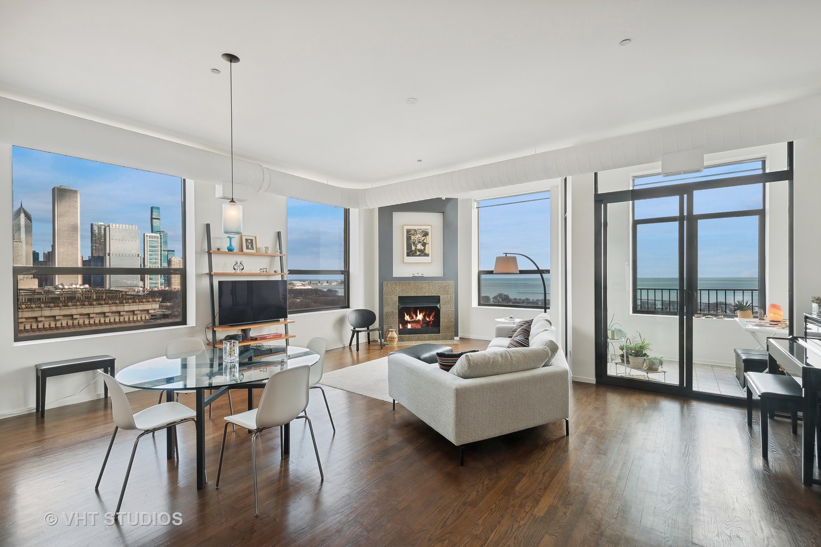 910 S Michigan Avenue Unit: 1204