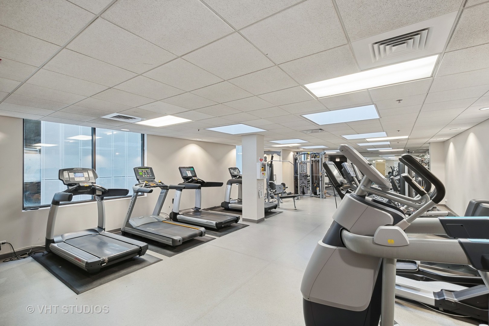 910 S Michigan Avenue Unit: 1204