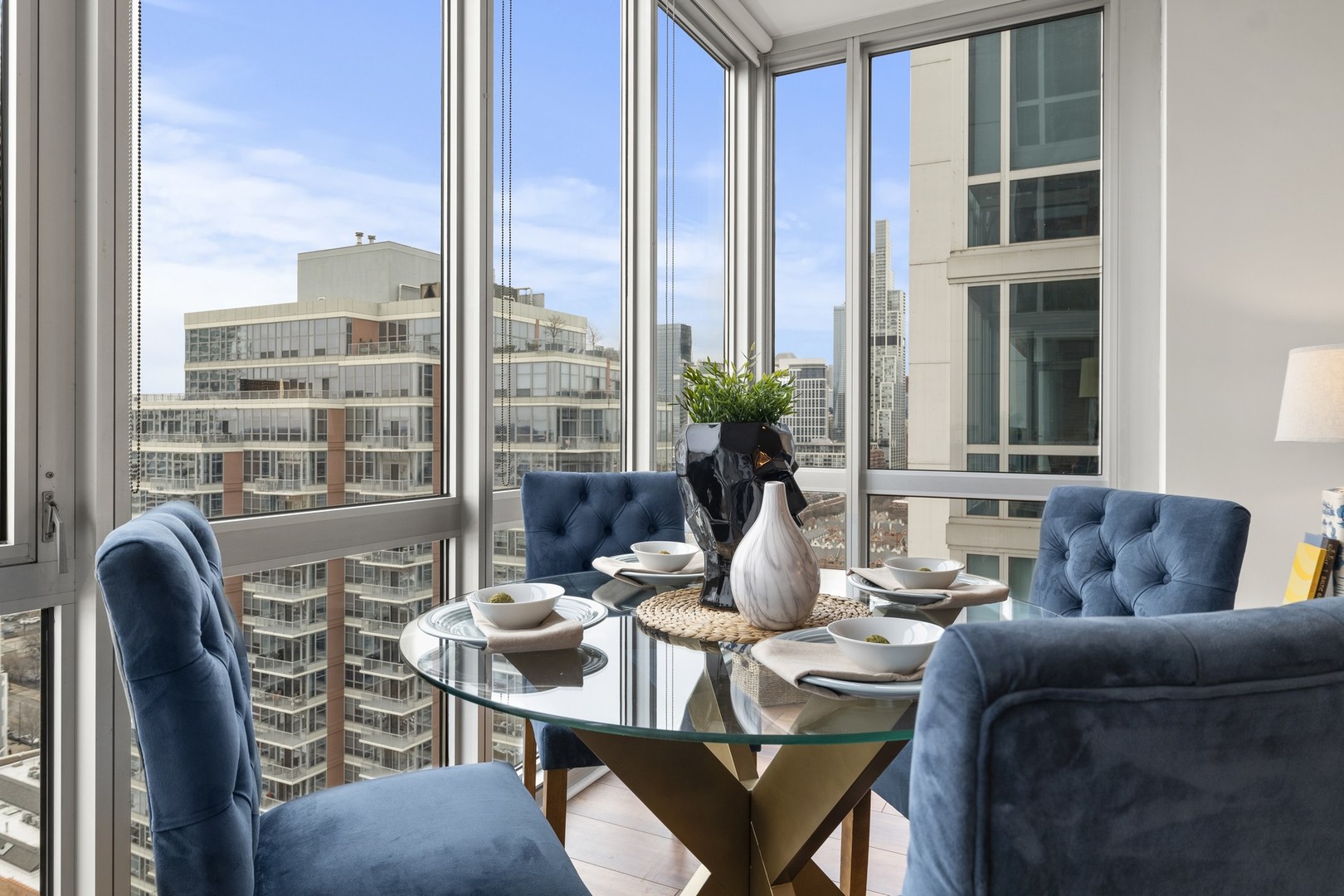 1629 S Prairie Avenue Unit: 2208