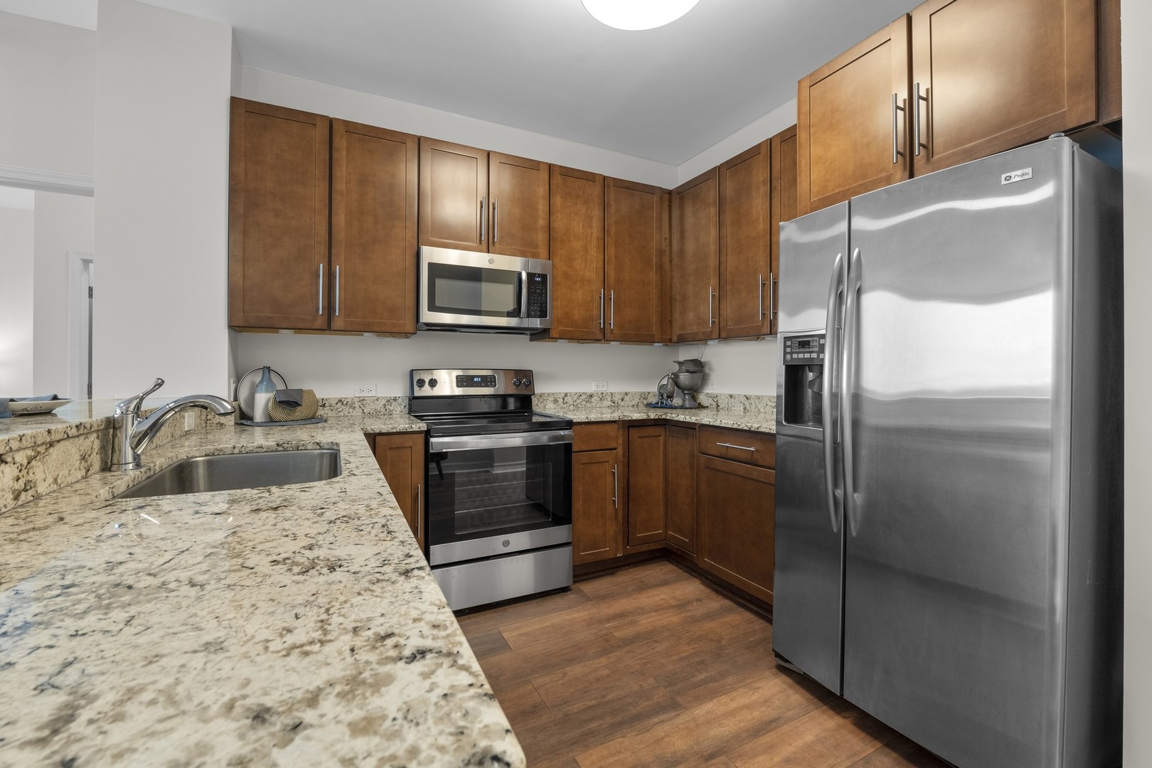 1629 S Prairie Avenue Unit: 2208