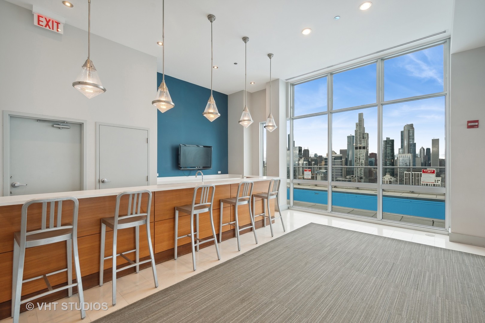 1629 S Prairie Avenue Unit: 2208