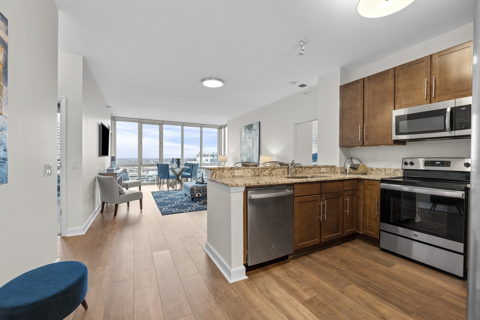 1629 S Prairie Avenue Unit: 2208