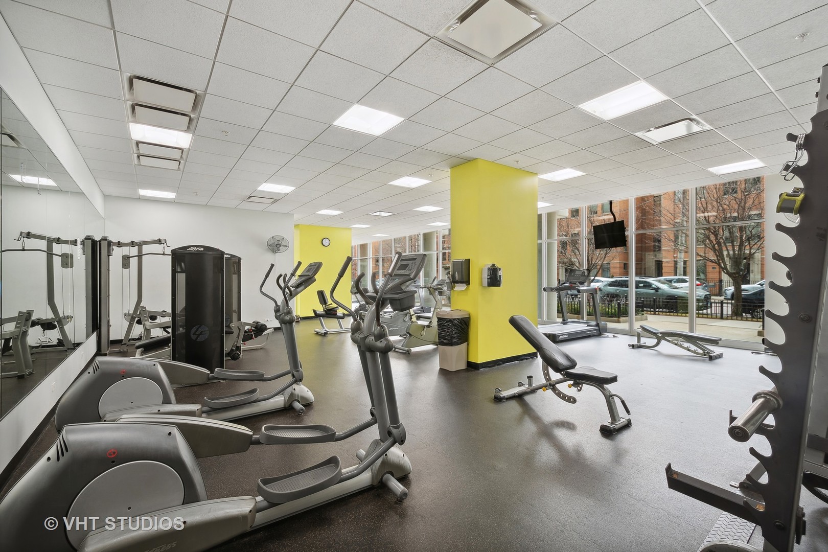 1629 S Prairie Avenue Unit: 2208