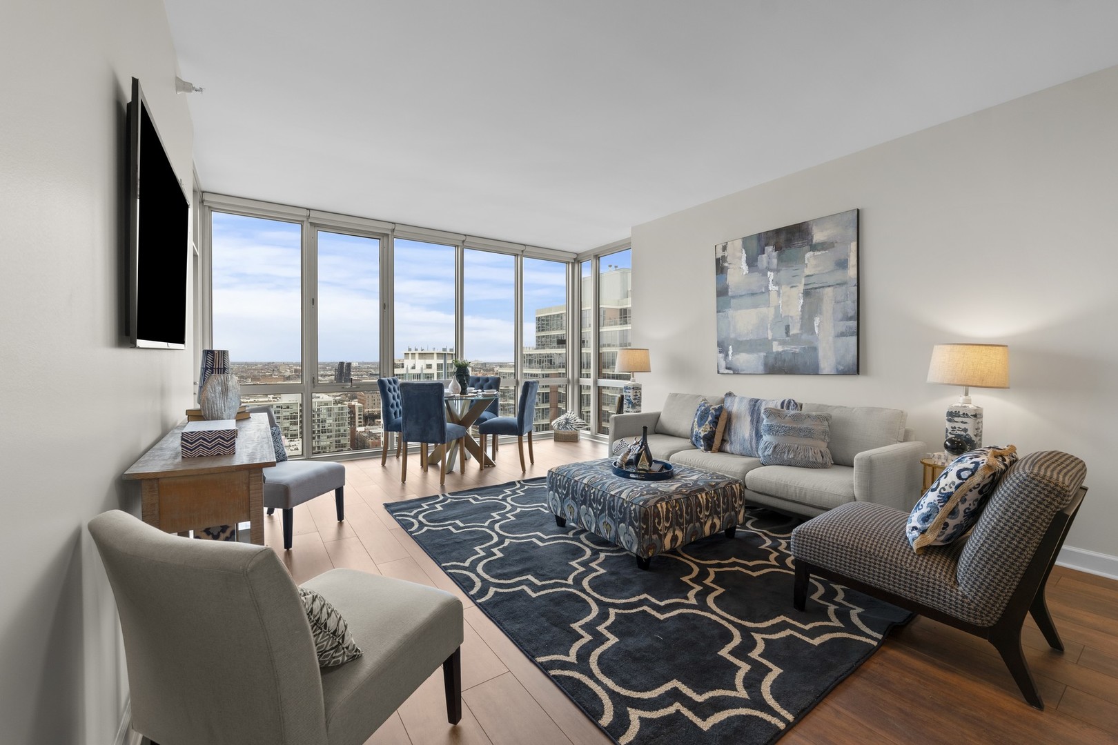 1629 S Prairie Avenue Unit: 2208