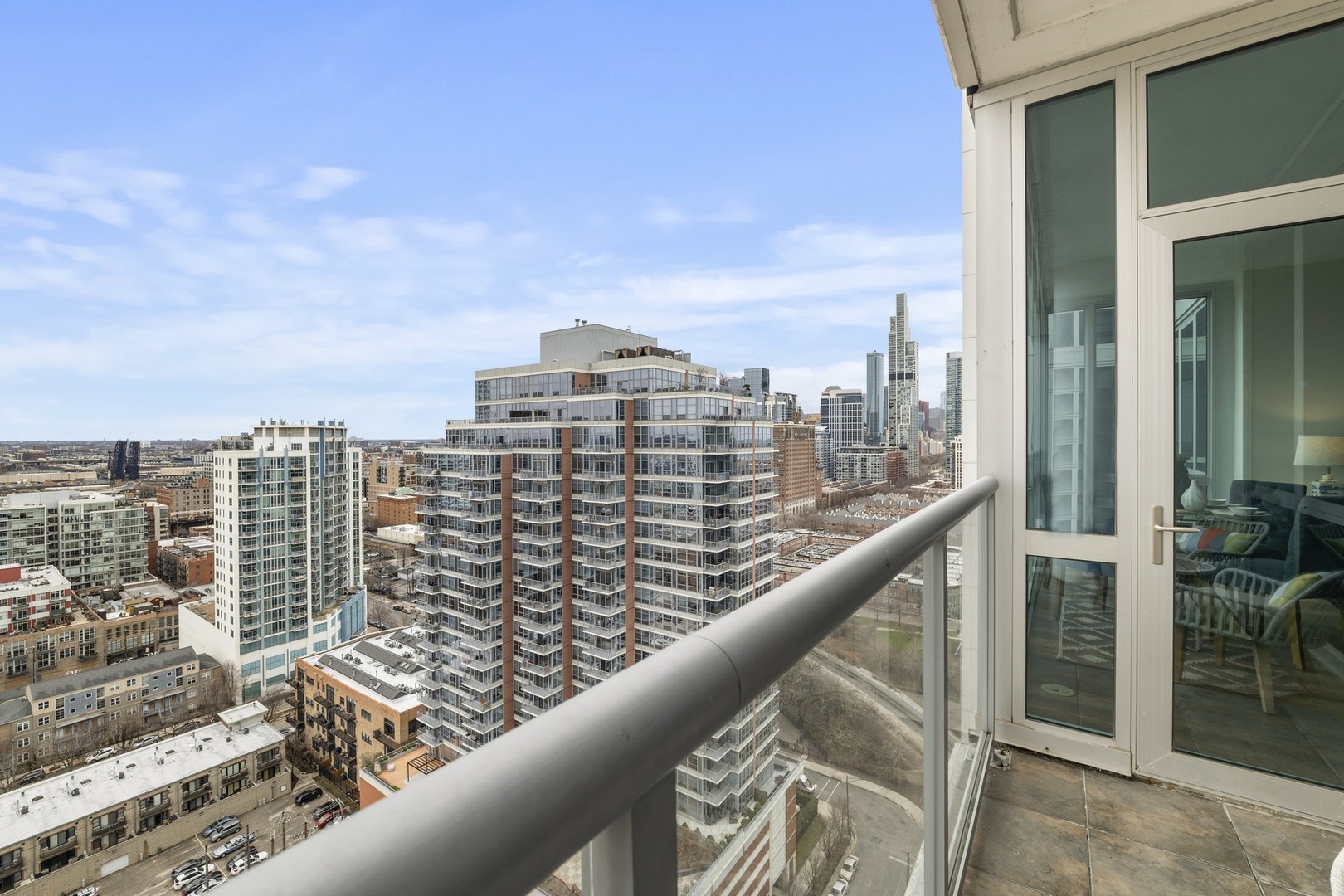1629 S Prairie Avenue Unit: 2208