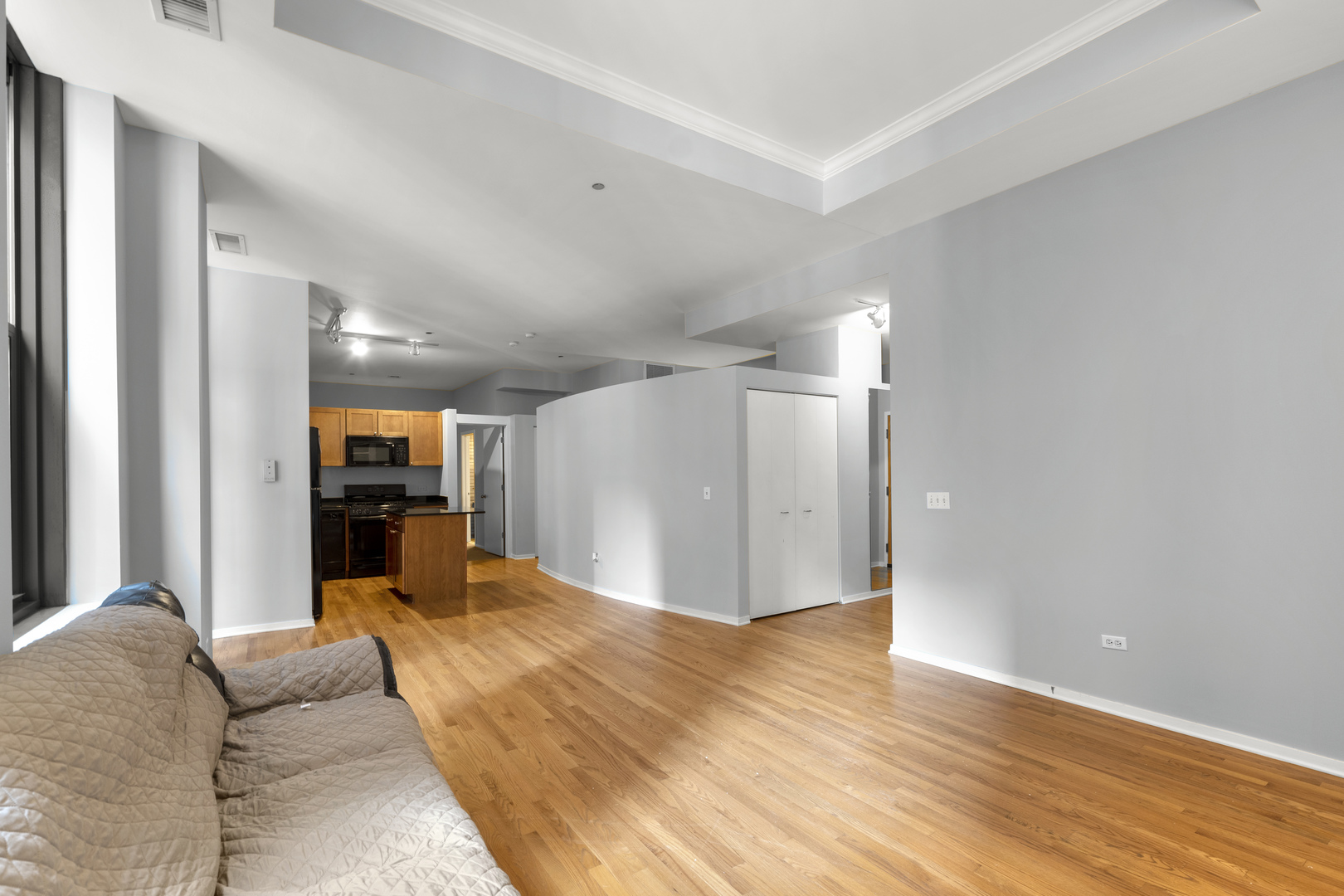 208 W Washington Street Unit: 1106