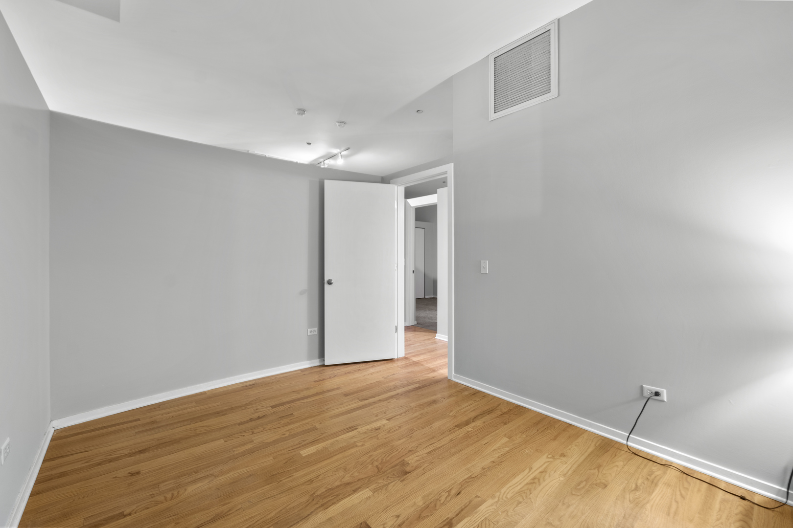208 W Washington Street Unit: 1106