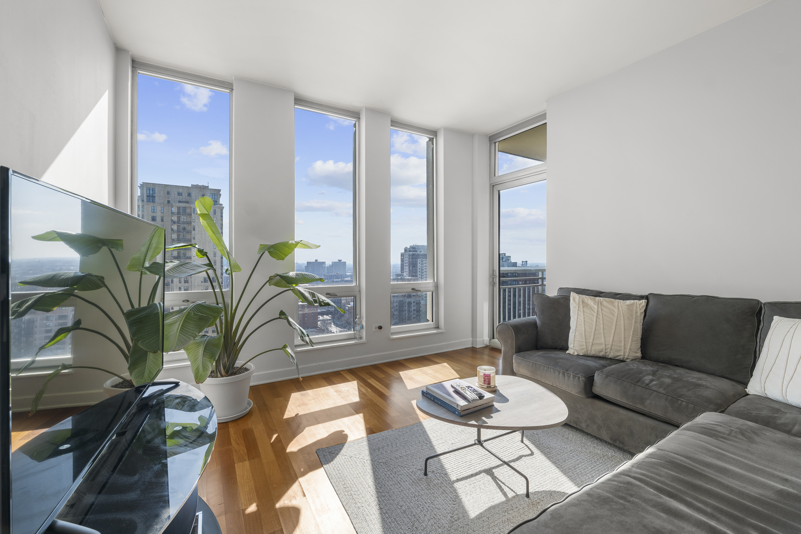 1400 S Michigan Avenue Unit: 1908