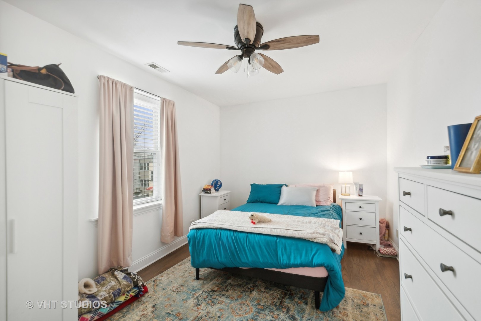 3707 W Altgeld Street Unit: 2