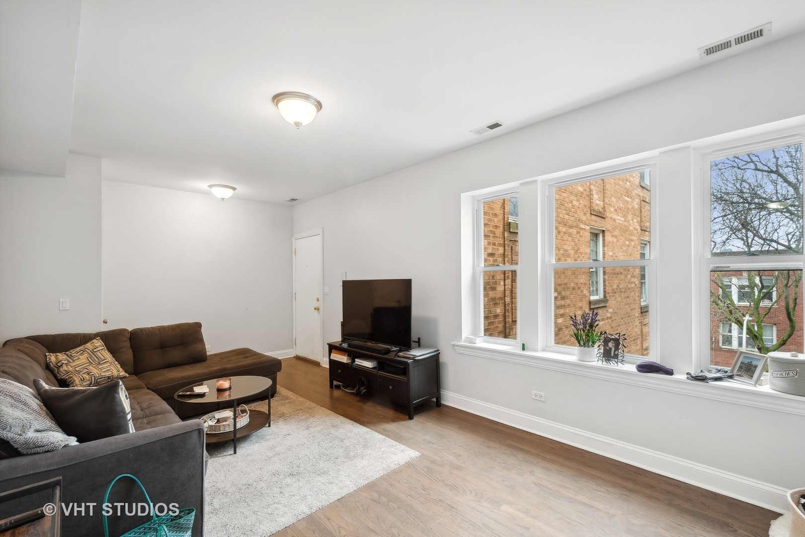 3707 W Altgeld Street Unit: 2