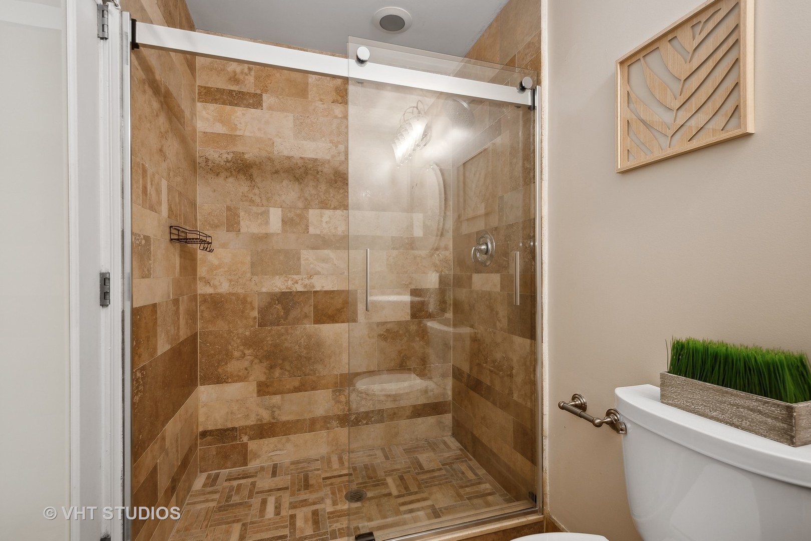 2545 S Dearborn Street Unit: 504