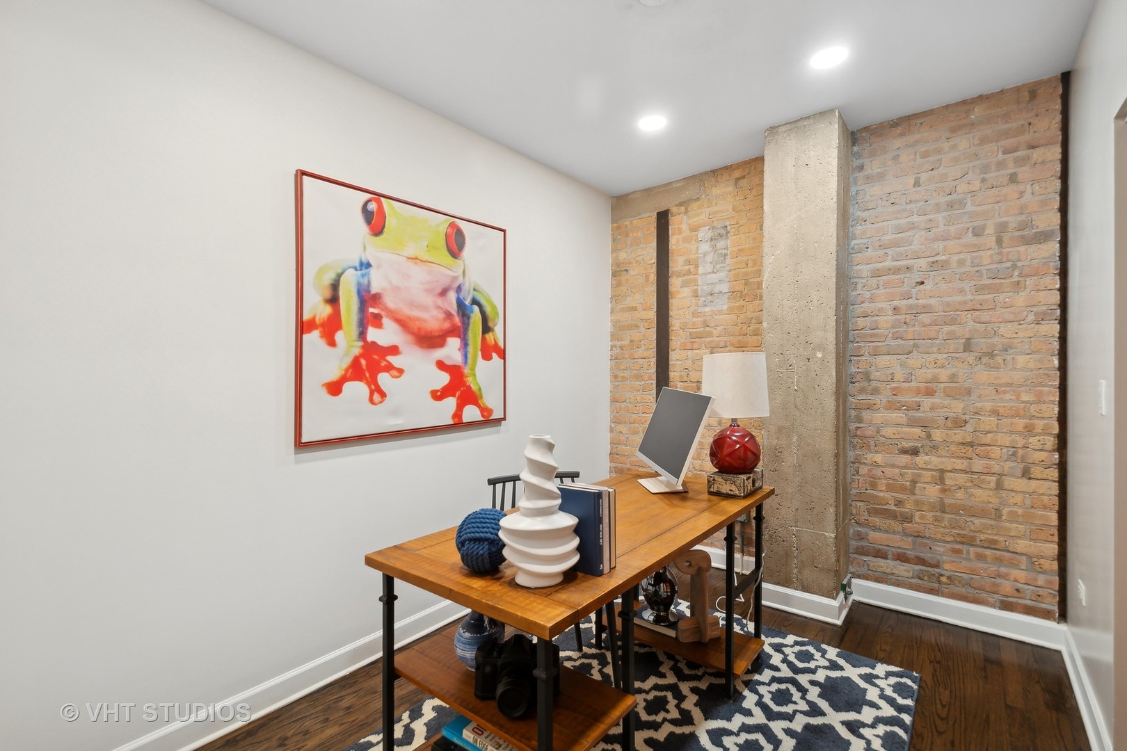 2545 S Dearborn Street Unit: 504