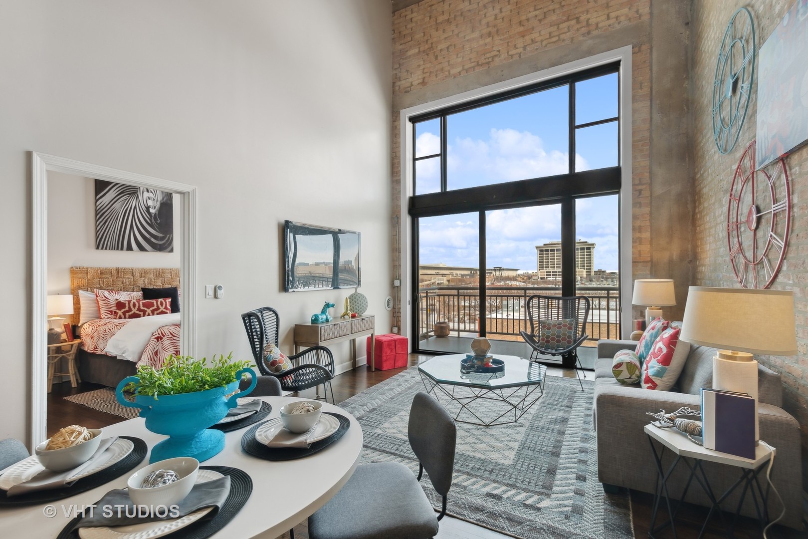 2545 S Dearborn Street Unit: 504