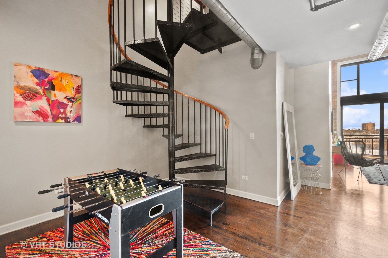 2545 S Dearborn Street Unit: 504